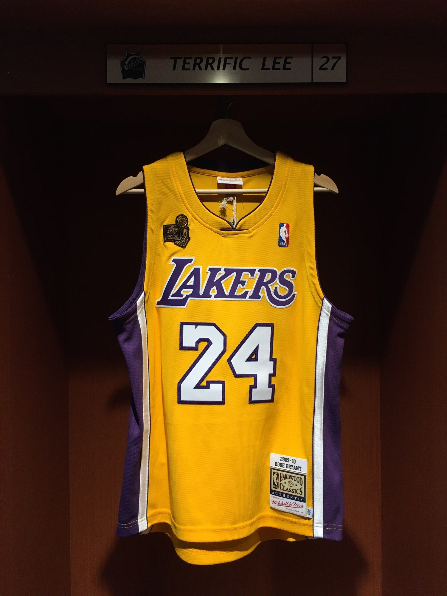 NBA球衣 Kobe Bryant 洛杉磯湖人 09-10黃 16冠黃 M&N Authentic 球員版 電繡 全新