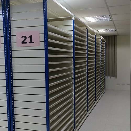 倉儲設備 : 輕量型倉儲物料架(藍白配色)