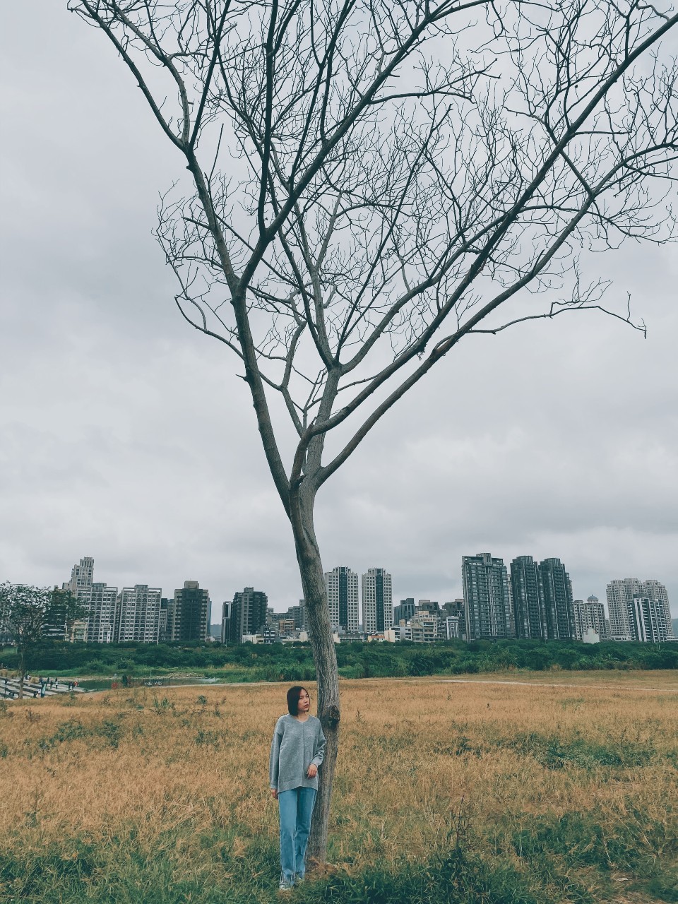 V領寬版針織毛衣-台灣製