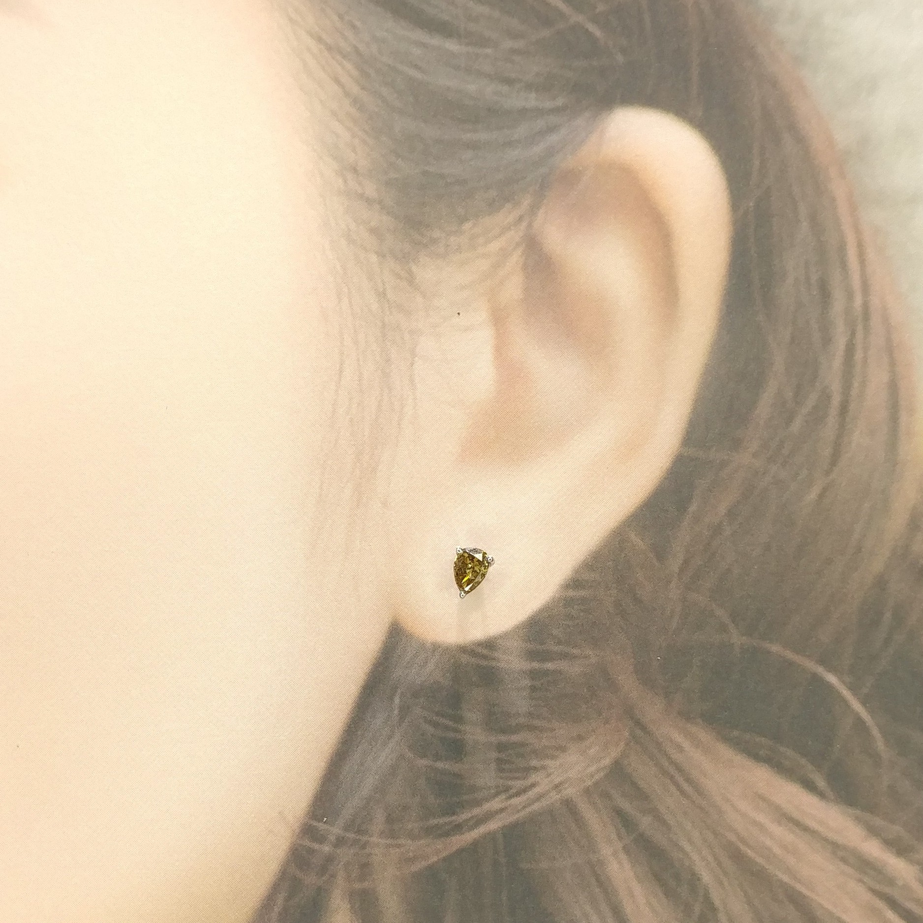 全新18K白金 【72份咖啡梨形鑽】耳環