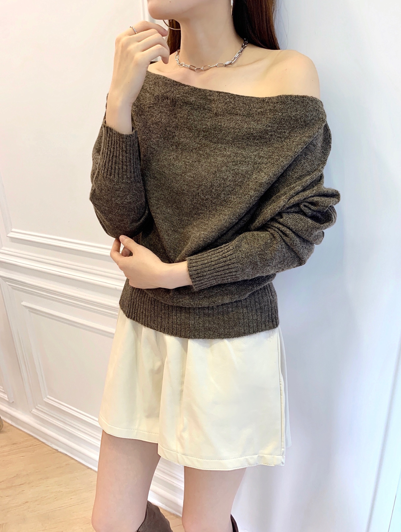 顯瘦鬆緊腰皮短褲