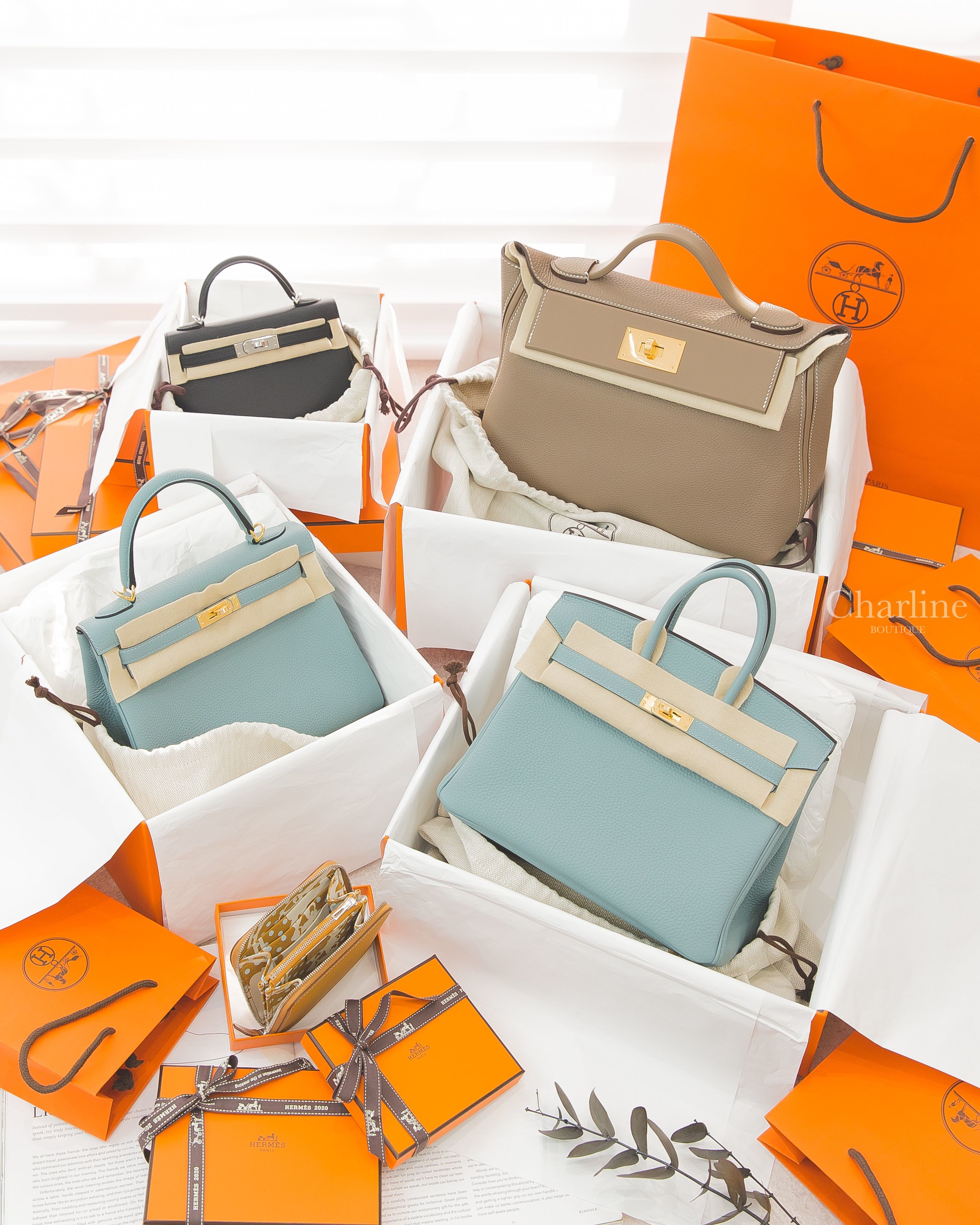 Hermès 24/24 29 大象灰金釦,Birkin 25cm 天藍色金釦,Kelly 25cm 天藍色金釦,Mini Kelly II 黑色銀釦,Hermès 芝麻黃絲巾短夾-Charline Boutique 精品代購