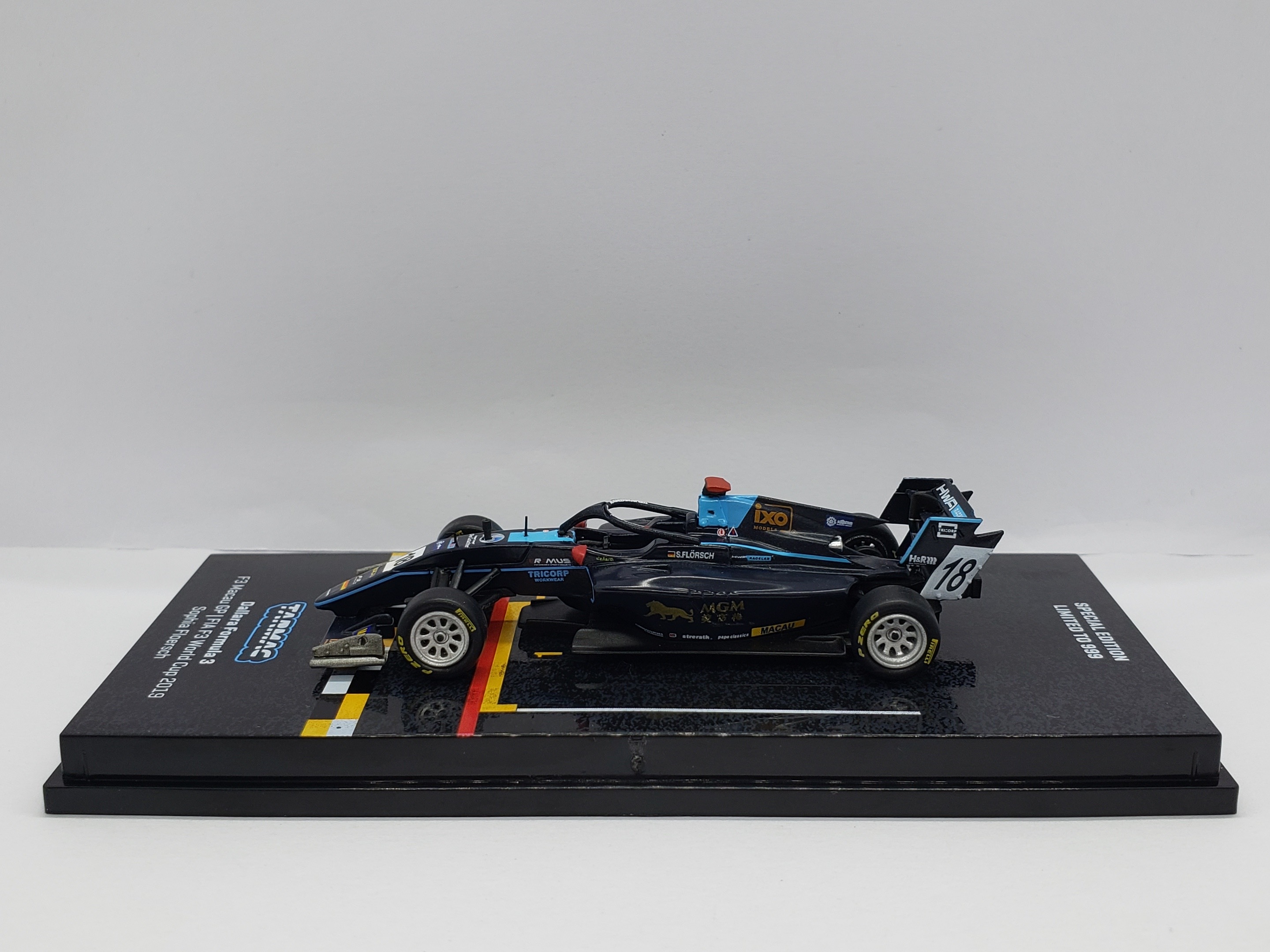 Tarmac Works 1/64 Dallara Formula 3 F3 Macau GP FIA F3