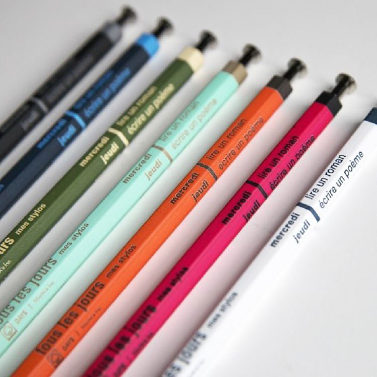 聖誕禮物,交換禮物,聖誕節,禮物,手帳,筆記本,文具,marks聖誕襪,錶,包包,百摺包,韓星