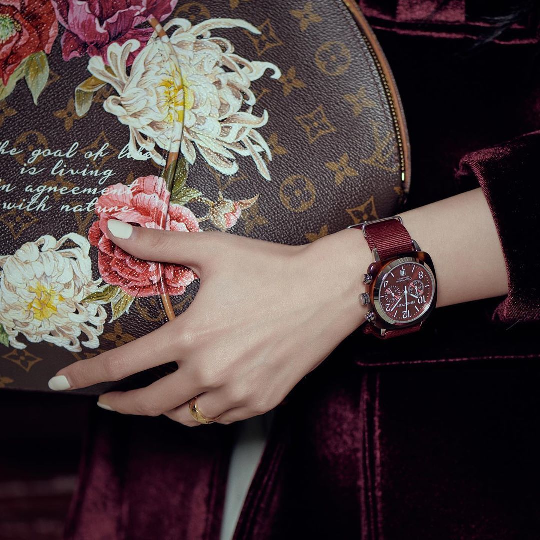 briston,briston錶,周冬雨,周冬雨綠,手錶,禮物,watch,母親節禮物,禮物,李孝利,聖誕節