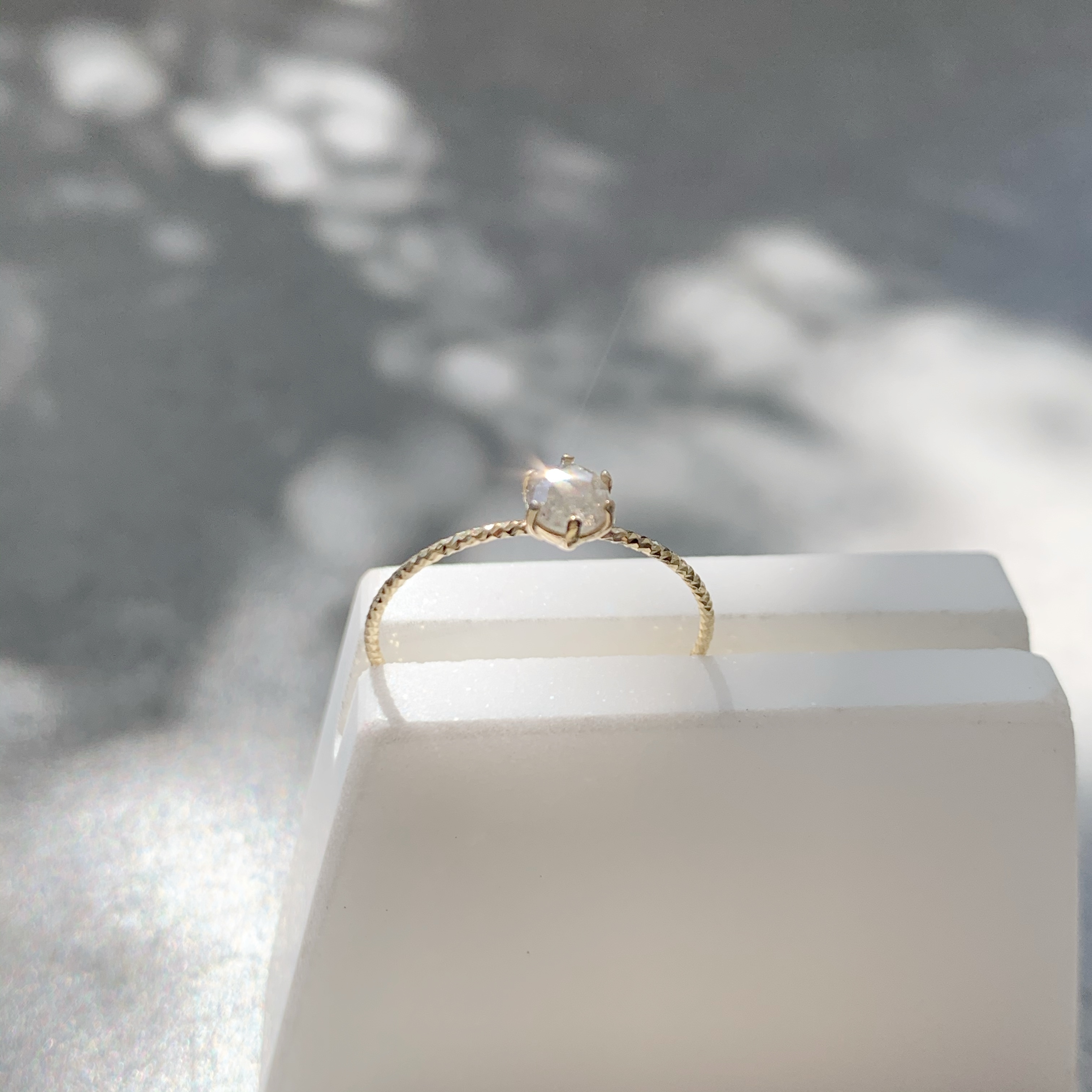 14K 六爪4mm灰鑽原礦滿天星戒指