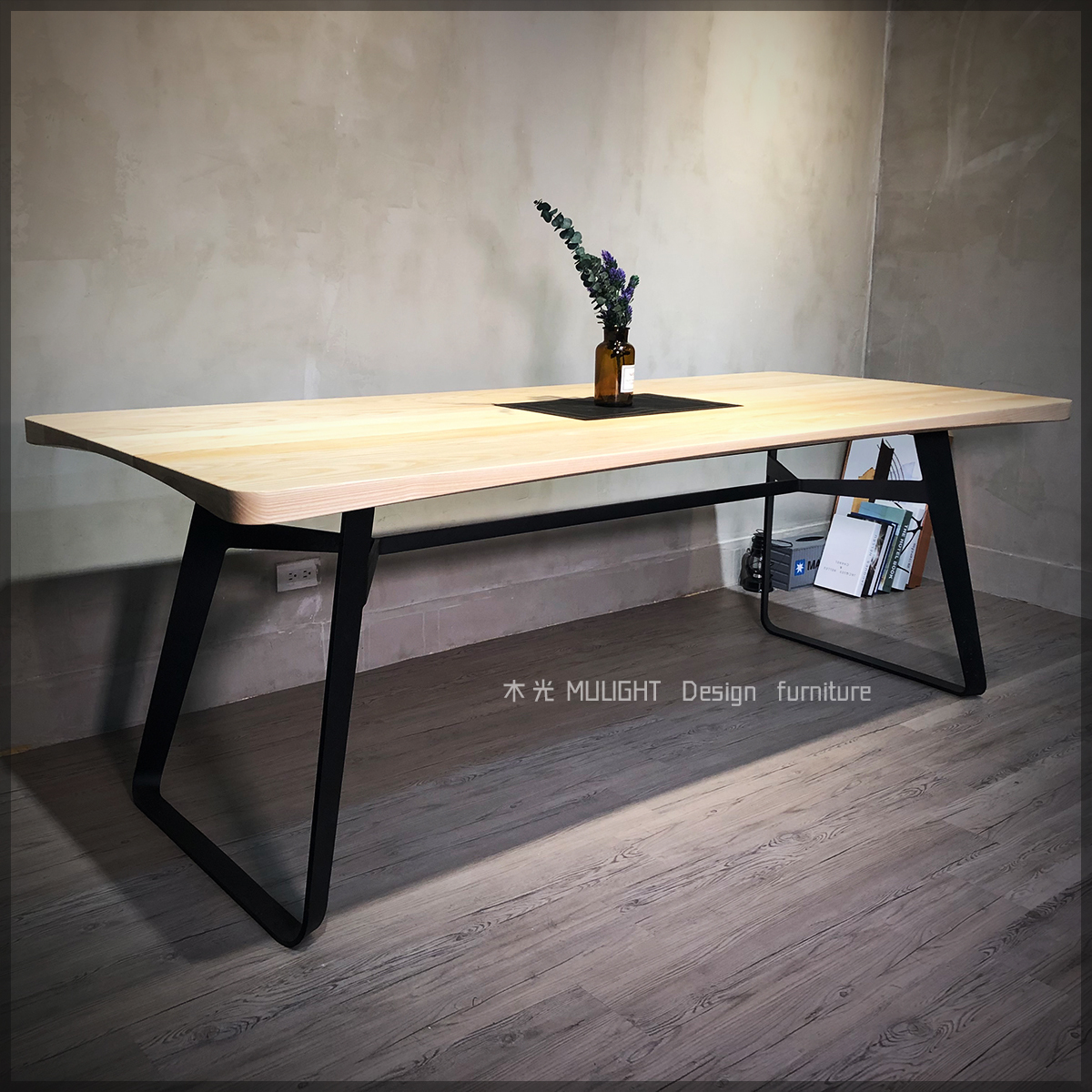 VERN-北歐造型扁腳實木桌(可訂製)