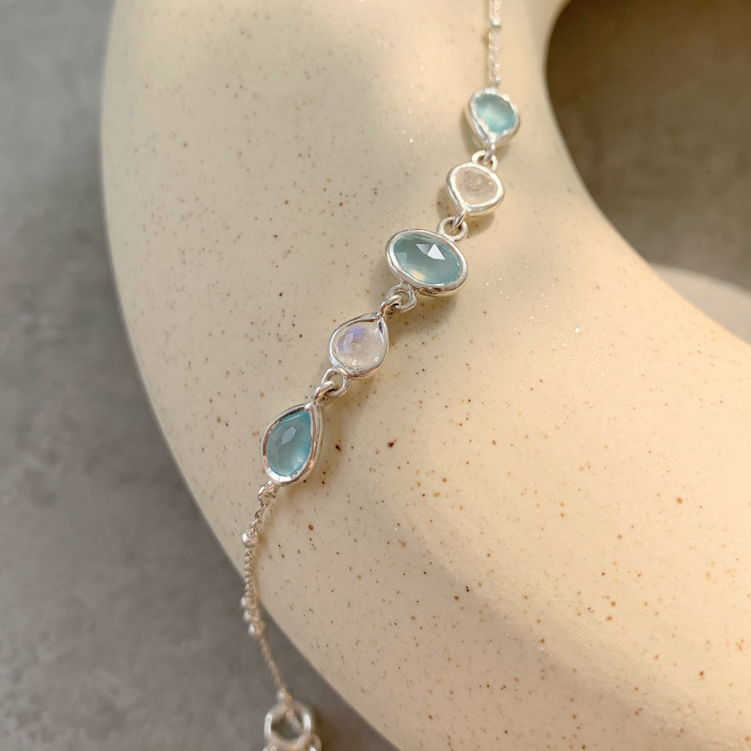 Alice冰川寶石triplets手鍊