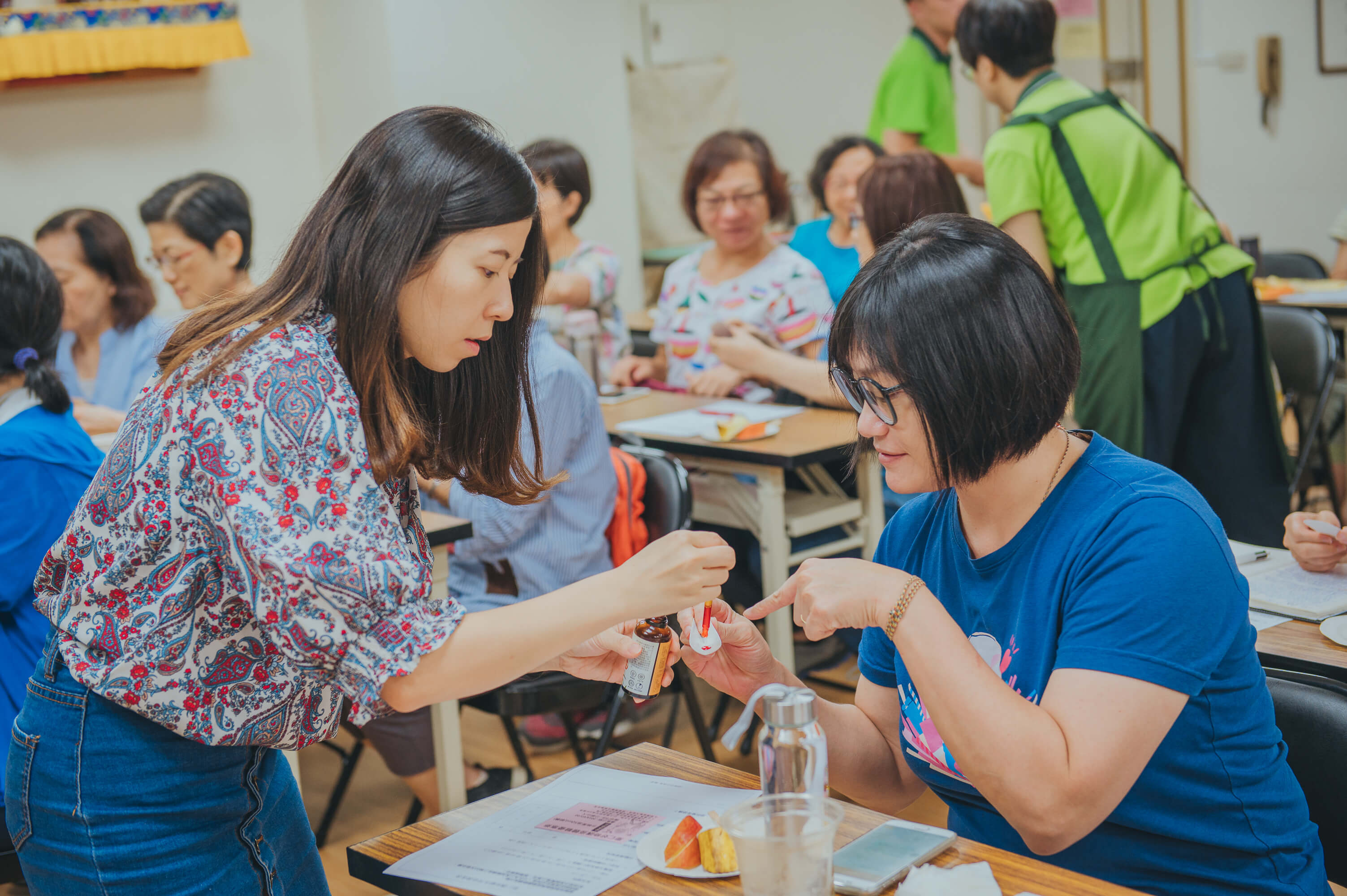 現場體驗沙棘油的風味