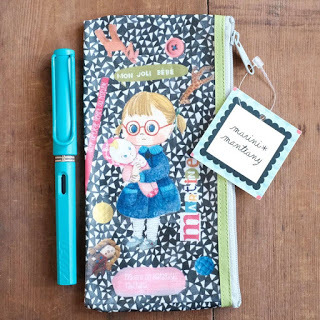 Ecoute! minette小女孩扁扁筆袋