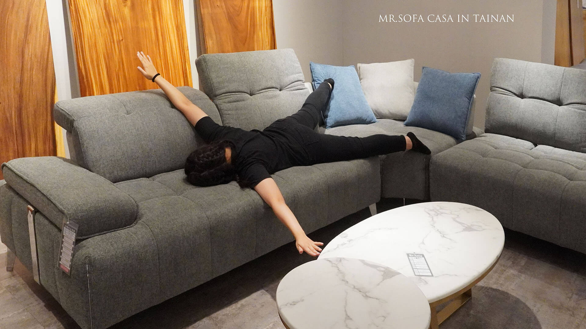 雙功能沙發超級棒的啦！好想買一組回家喔