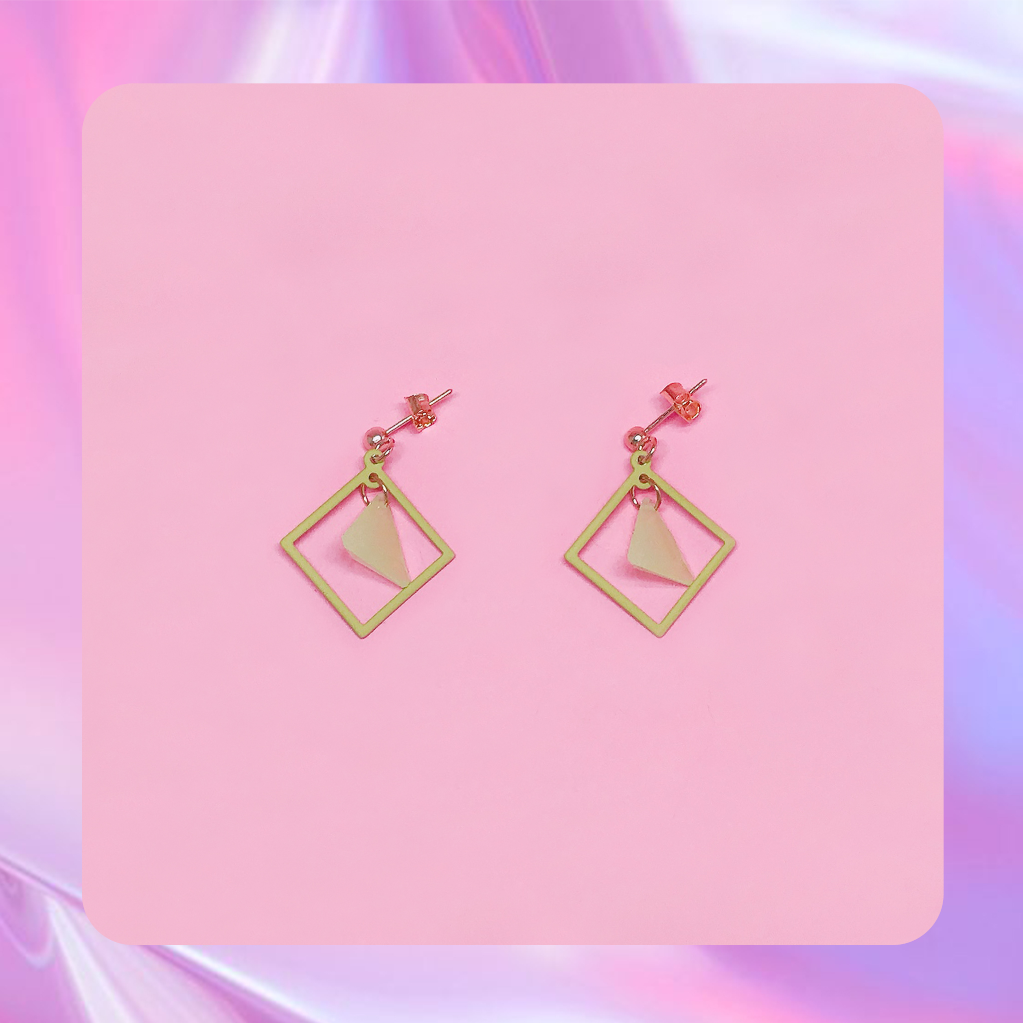 ♡ ここ這裡 ♡ 正韓質感綠色幾何耳針耳環