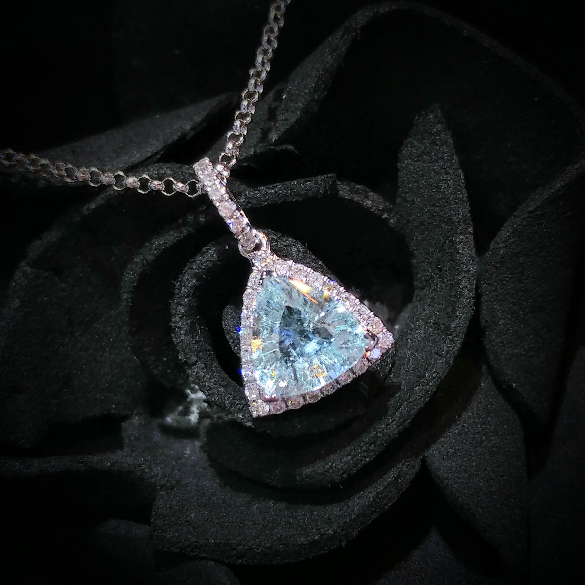 18K White Gold 0.82ct Paraiba and Diamond Pendant