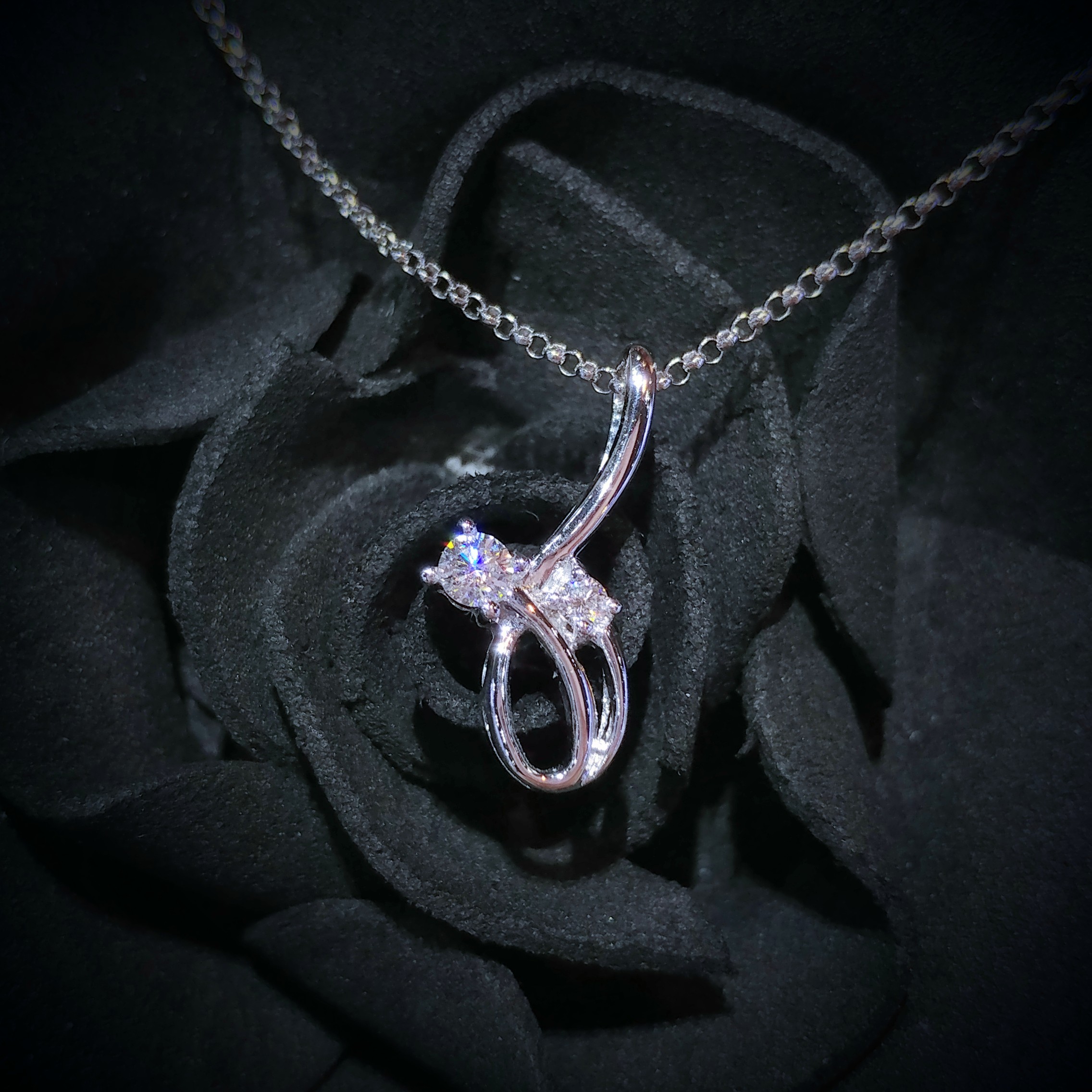 18K White Gold 0.13ct Diamond Pendant