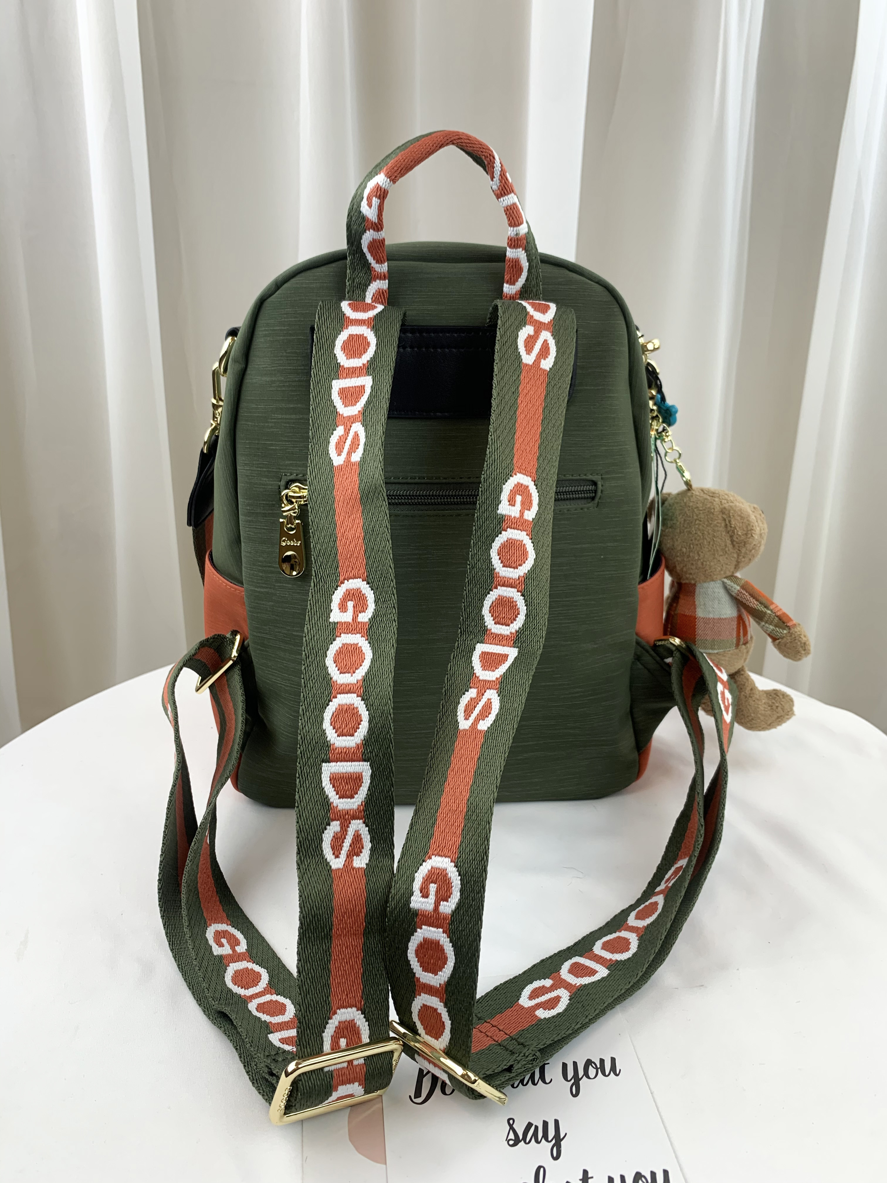 GOODS 橘綠拼色 防潑水後背包 / 側背包 附小熊吊飾 #2743