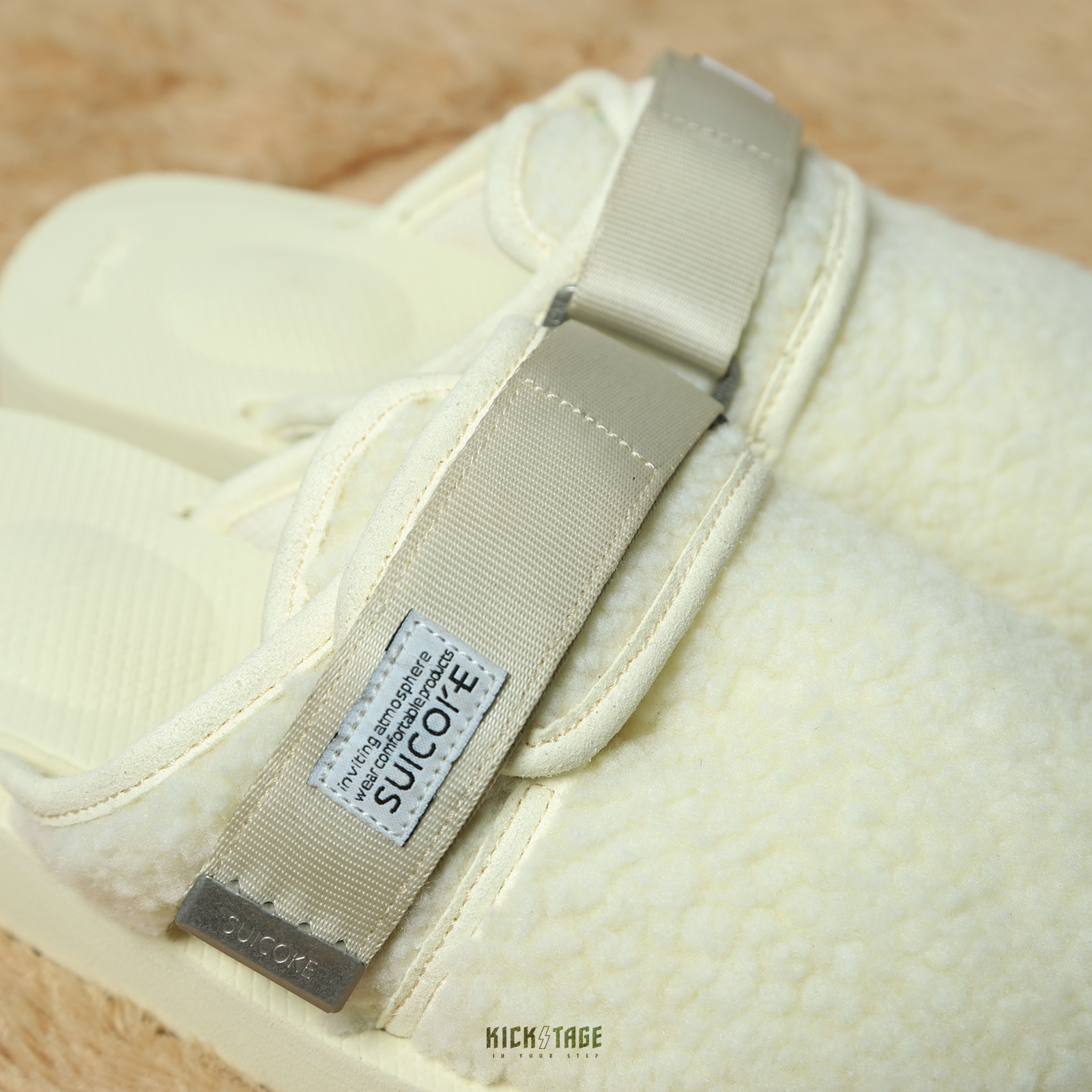 [出清商品售出無退換] JOHN ELLIOTT x SUICOKE ZAVO-CabJE OG-072CabJE 象牙白 毛絨 聯名款 拖鞋 包頭托鞋 保暖【SK072CABJEIV】