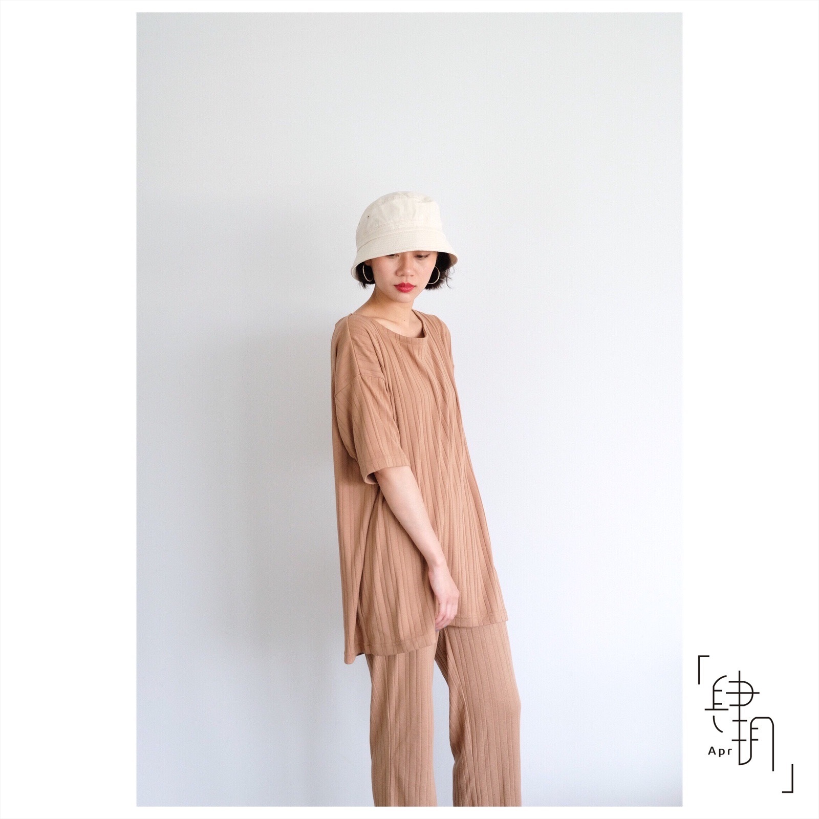 🇯🇵日牌niko and...壓紋綁帶上衣＋落地寬褲