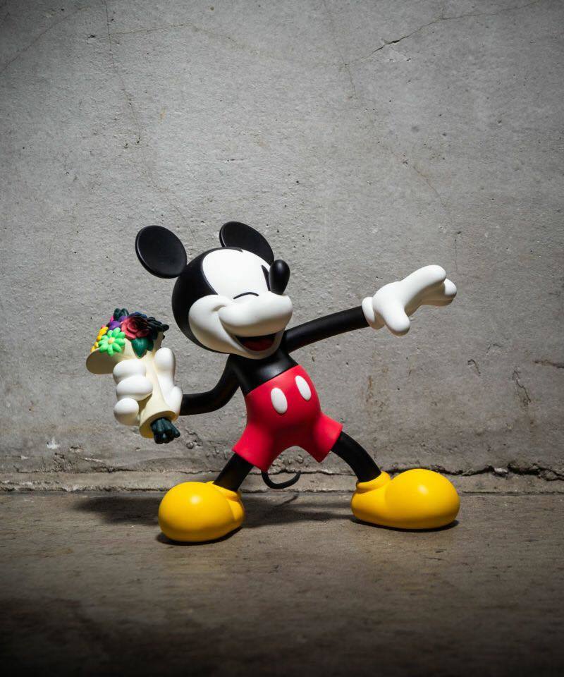 VCD THROW MICKEY FLOWER BOMBER Banksy 米奇 DISNEY 聯名 擲花者 公仔 現貨