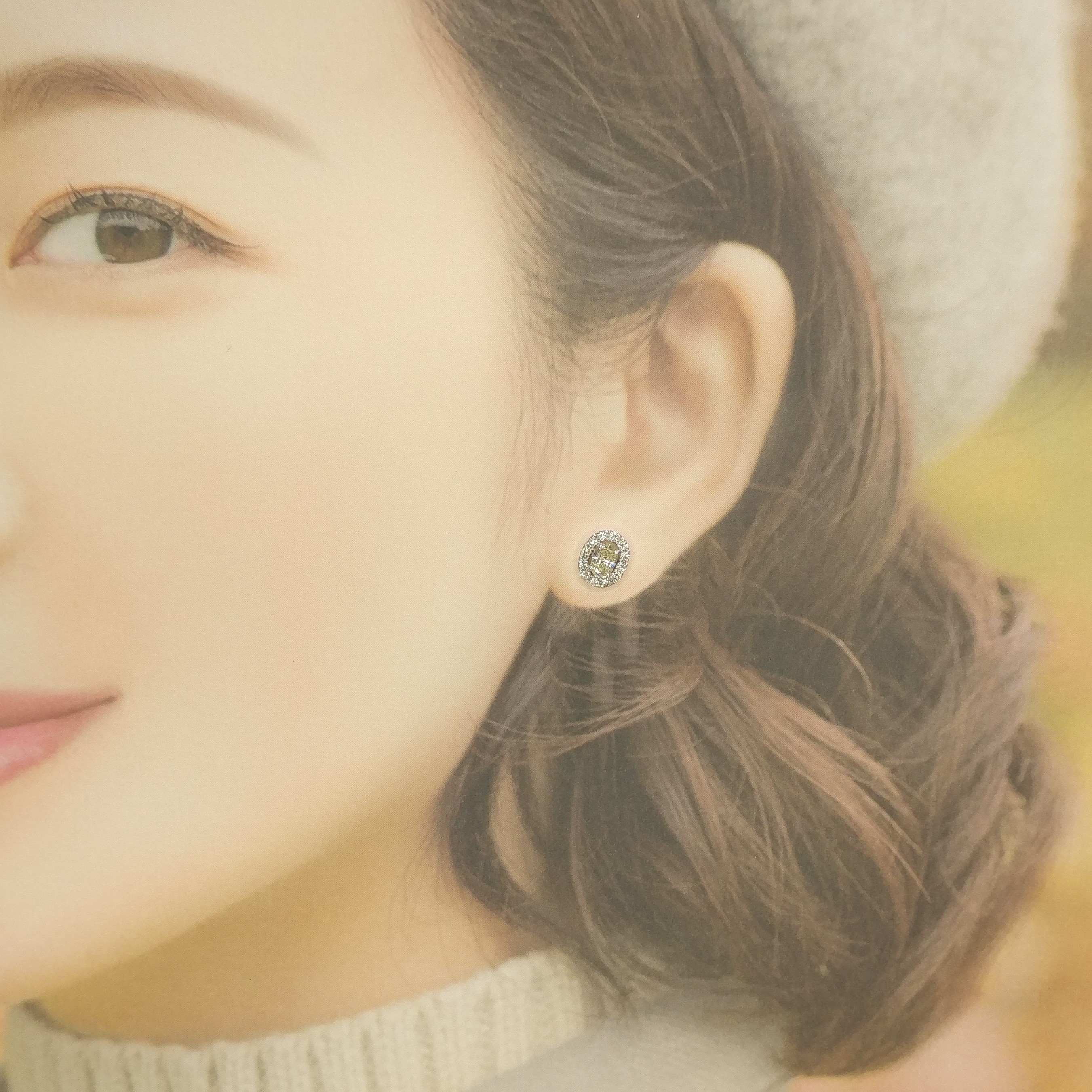 全新18K白金【主石83份蛋形鑽石】配小鑽共1卡27份耳環