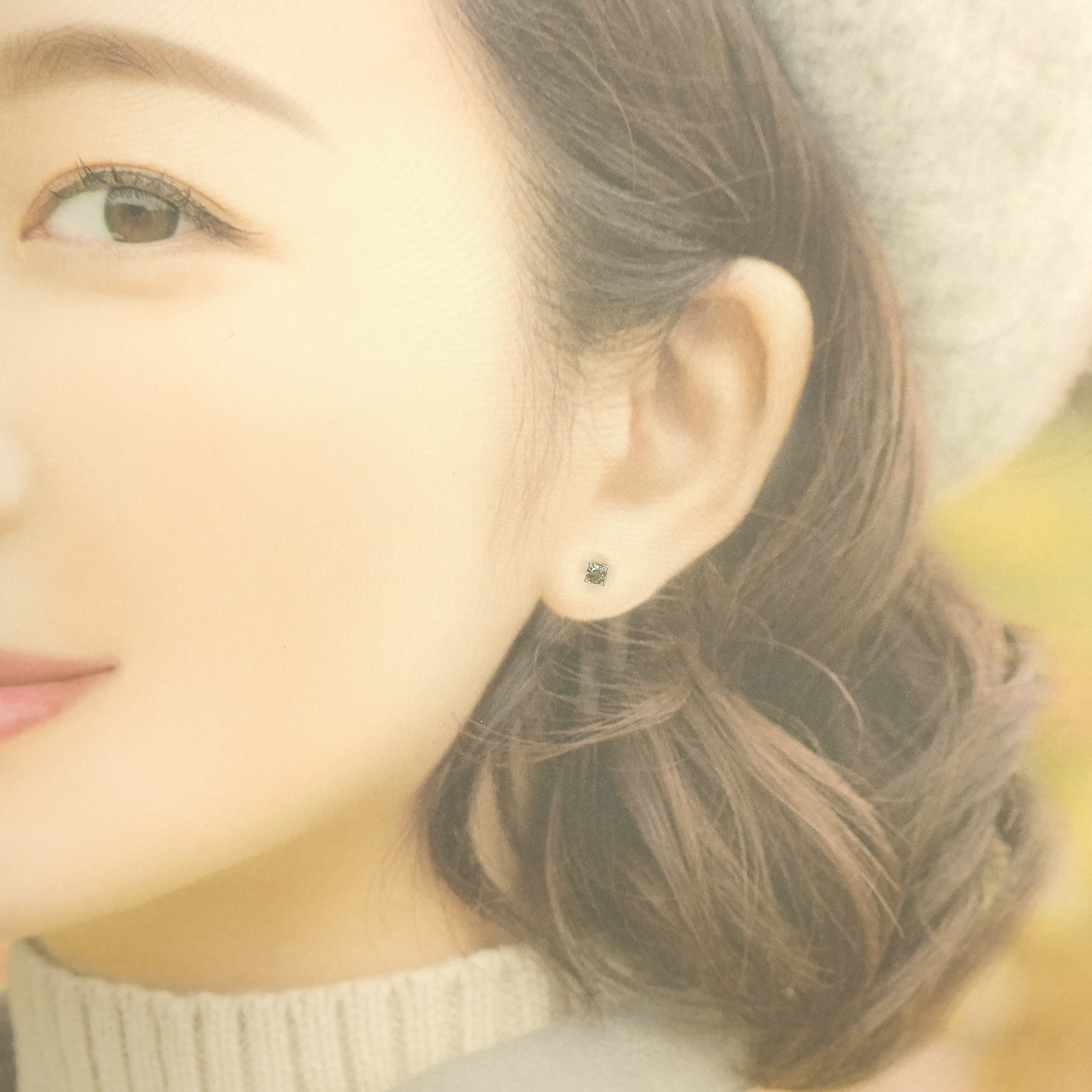 全新18K白金【主石33份銀灰方形鑽石】4爪耳環