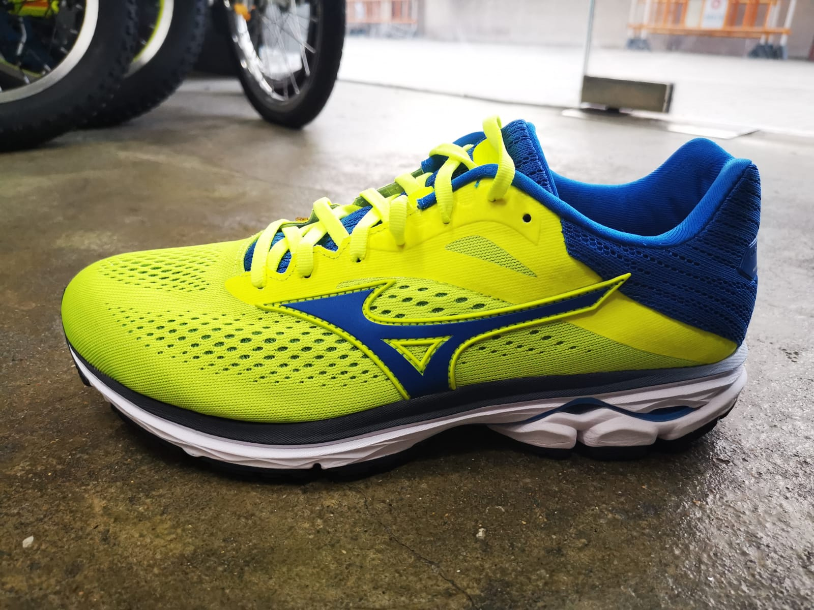 Mizuno Wave rider 23 Wide Men