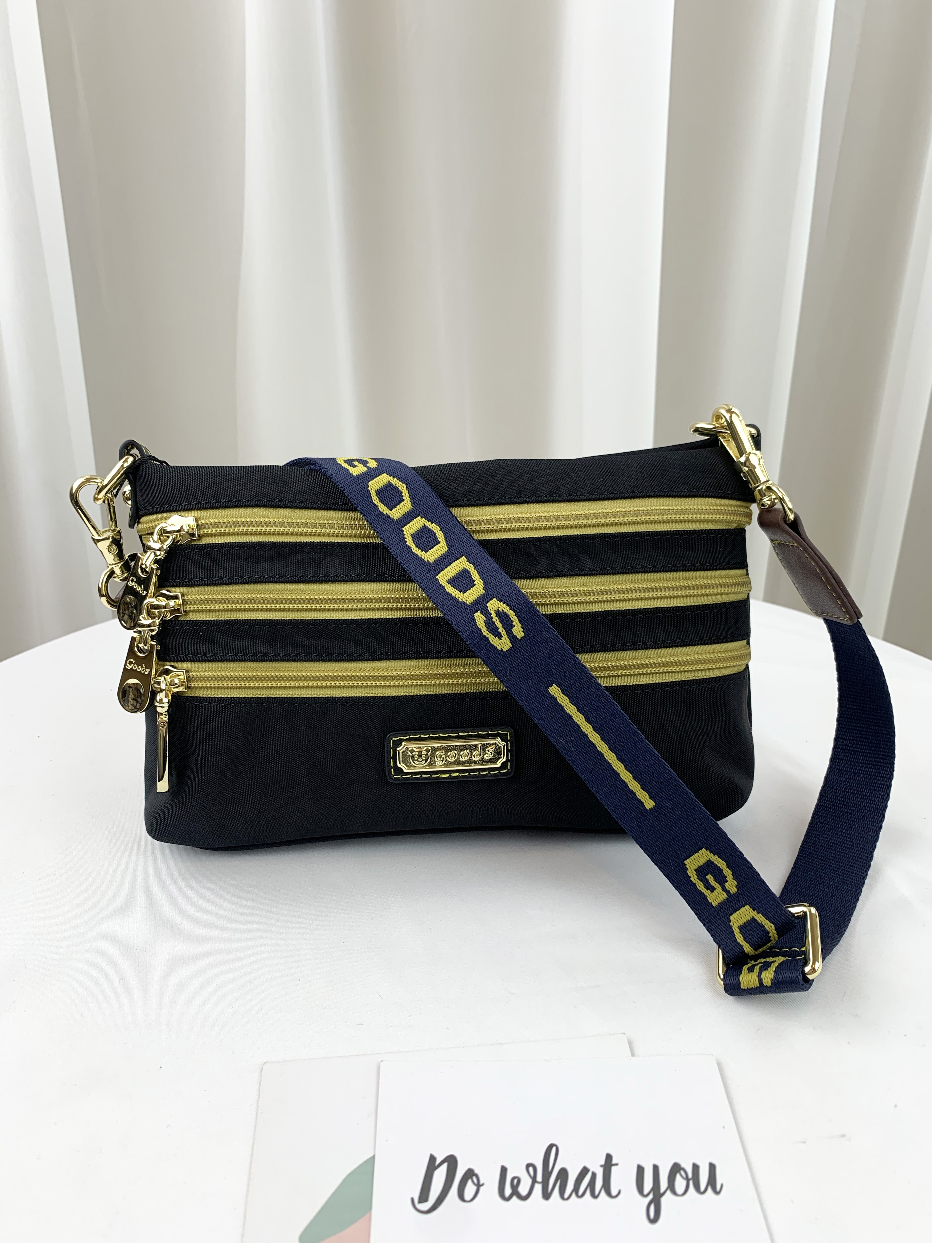 GOODS 織帶黃藍 水洗黑防潑水側背包  #2737