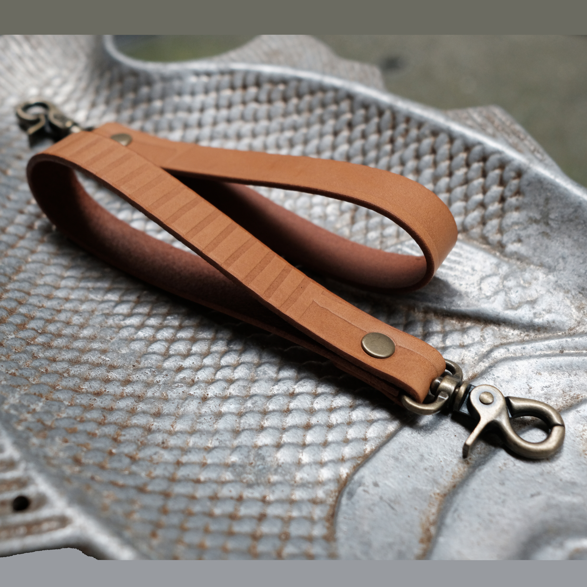 Re:Cycle 聯名真皮手拿包環