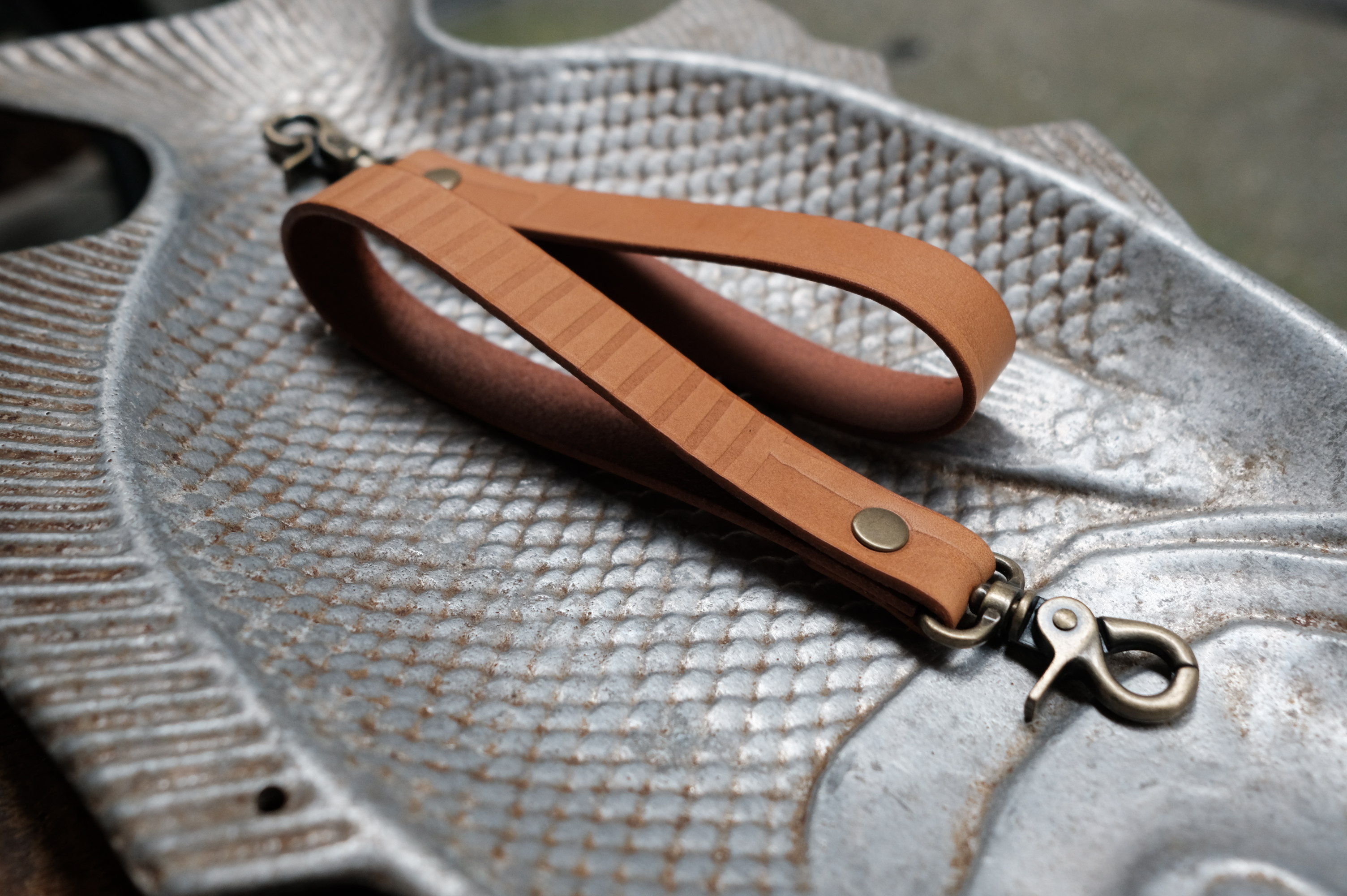 Re:Cycle 聯名真皮手拿包環