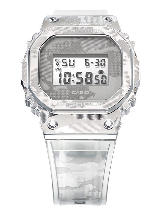 萬年鐘錶 - G-SHOCK  不鏽鋼金屬冰磚迷彩電子錶    GM-5600SCM-1  錶徑 : 43.2 mm