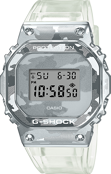 萬年鐘錶 - G-SHOCK  不鏽鋼金屬冰磚迷彩電子錶    GM-5600SCM-1  錶徑 : 43.2 mm