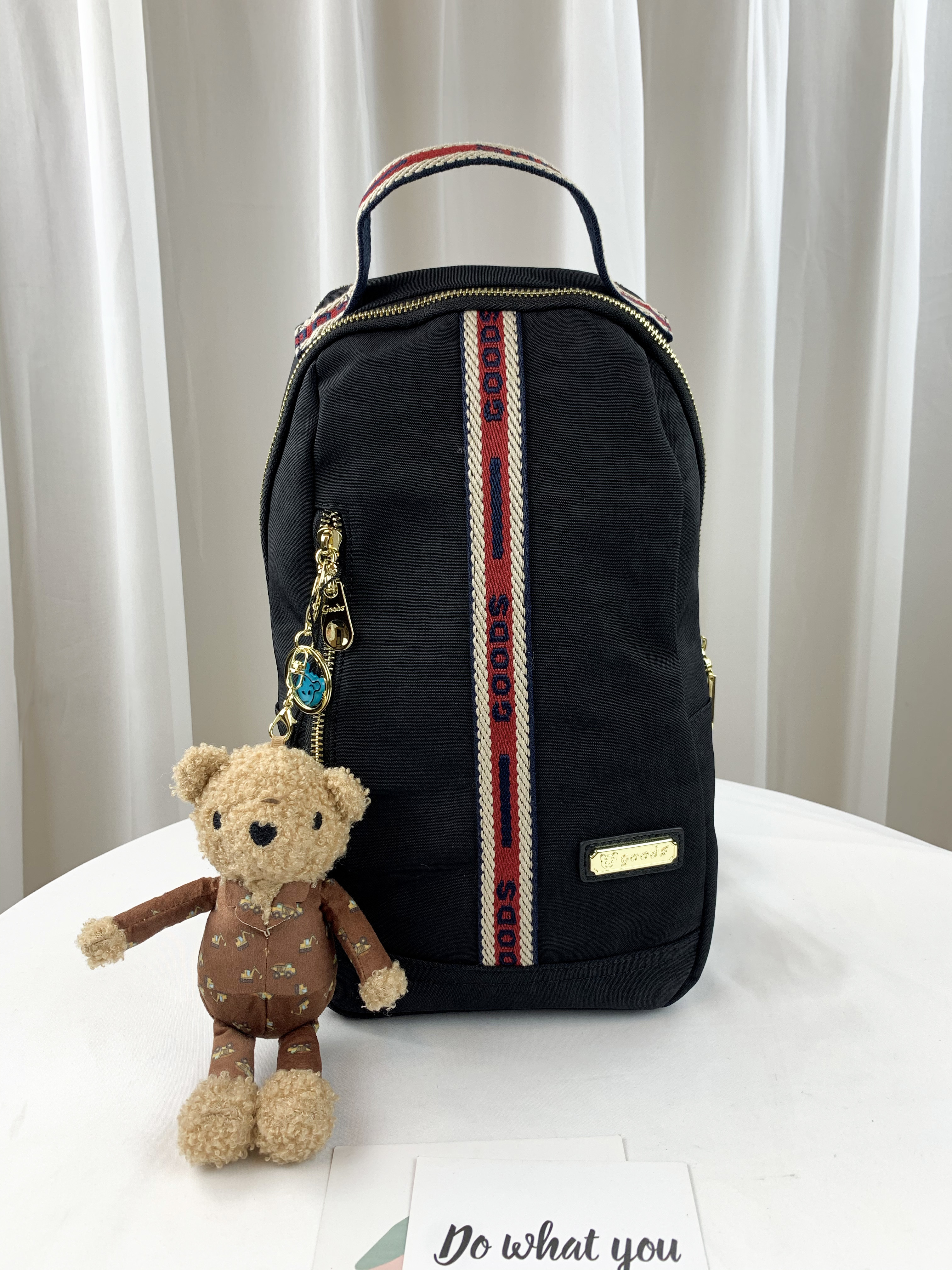 GOODS 織帶黑 防潑水兩用後背包 / 斜背胸包 附小熊吊飾 #2731