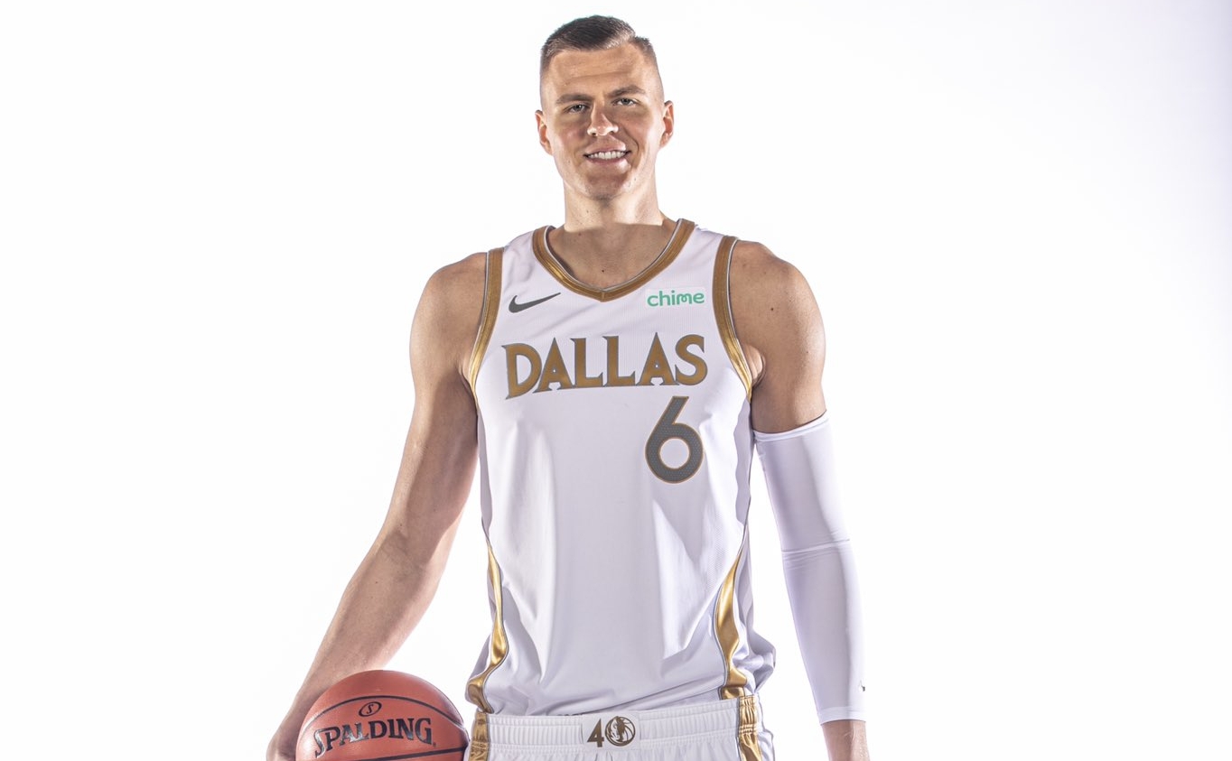 Mavericks city uniform