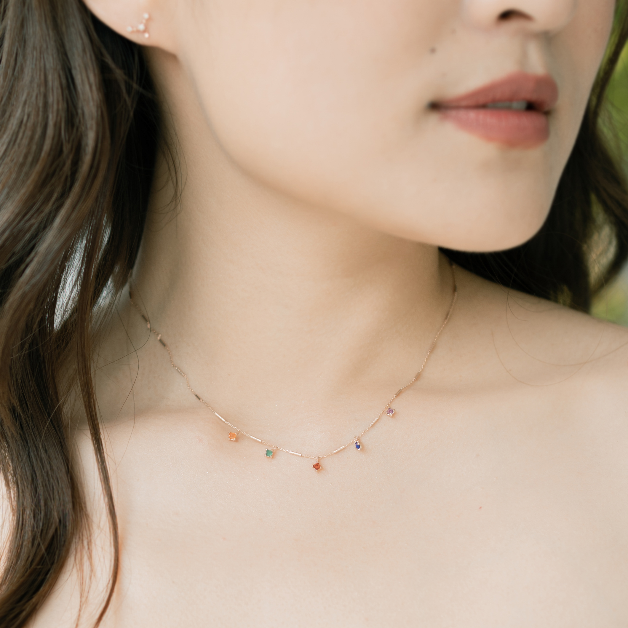 Light String彩寶鎖骨鍊