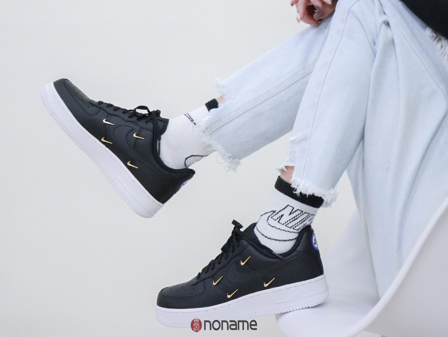 💥出清特價💥 NIKE AIR FORCE 1 LX AF1 立體 金勾 運動 休閒鞋 (女款)