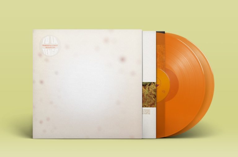 Yo La Tengo《There's A Riot Going On》（限量橘膠2LP）