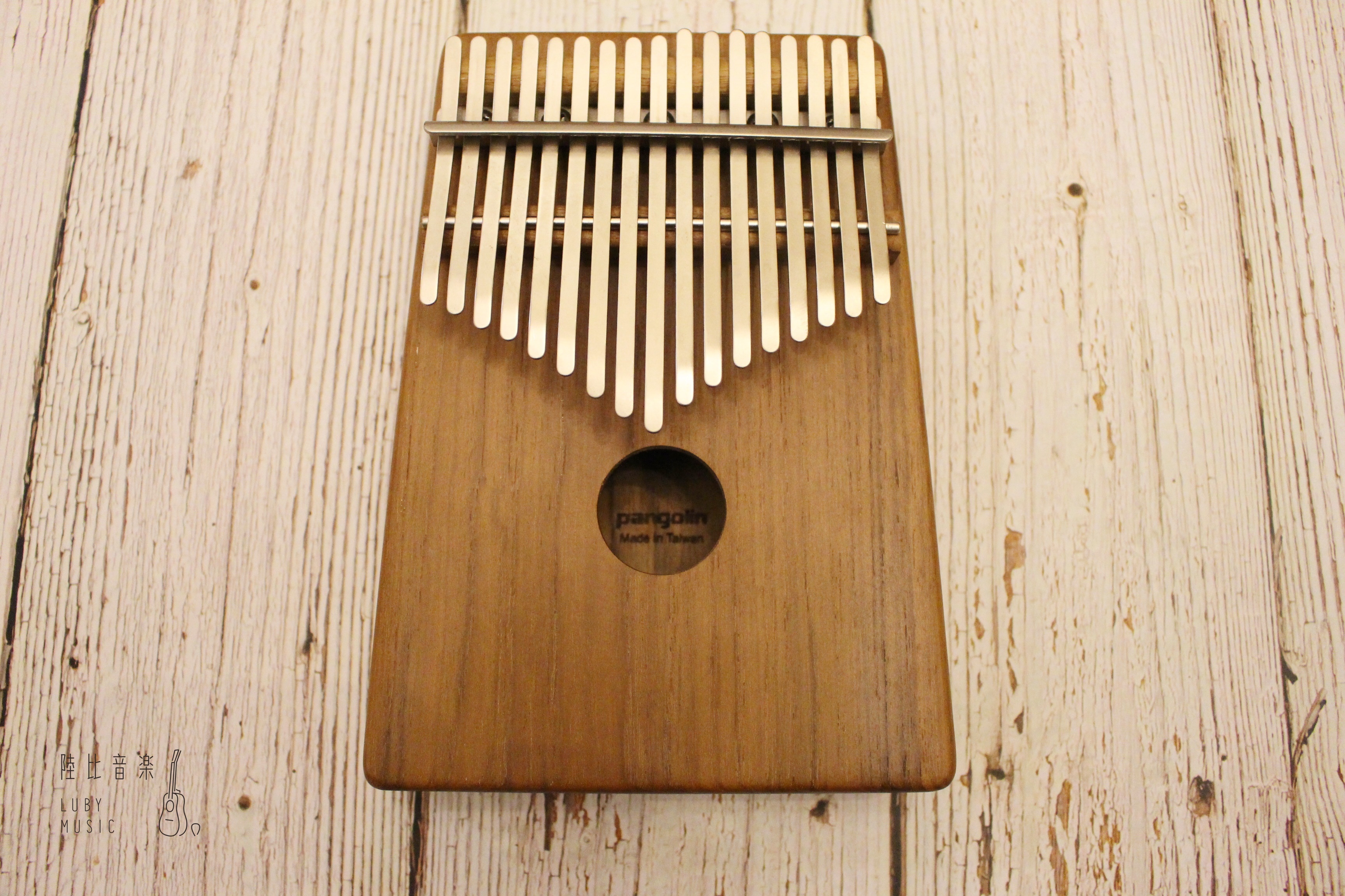 Pangolin - 台製卡林巴 單板柚木 17音 卡林巴琴(拇指琴) kalimba 共鳴佳 高音出的來 第 3 張圖片｜三峽鼓 / 打擊