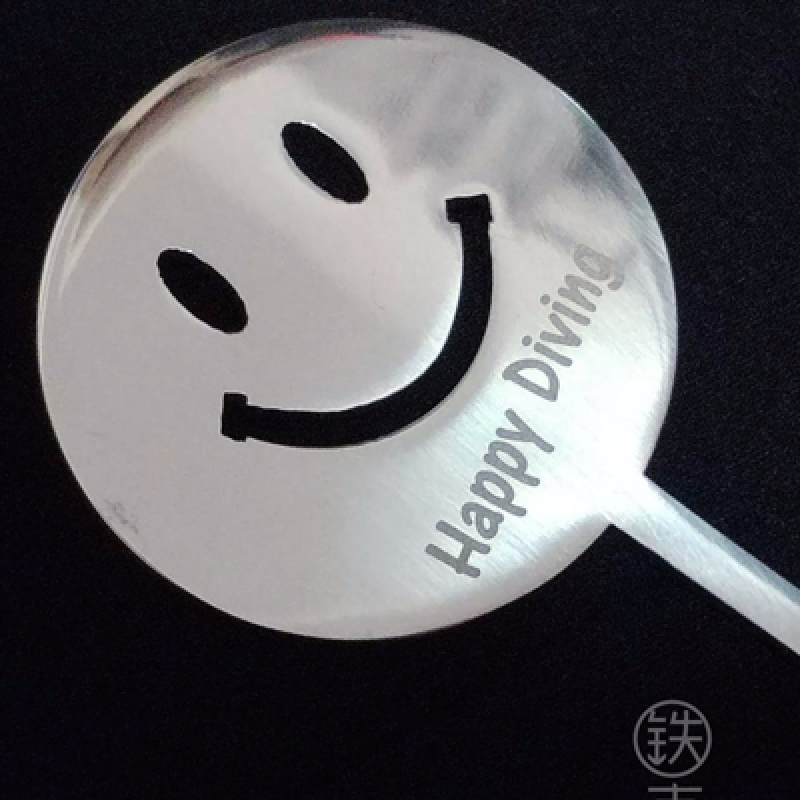 ▲鉄市設計-高質感304不鏽鋼造型探棒-HAPPY DIVING笑臉 @ 偏短，不含笑臉僅15cm長