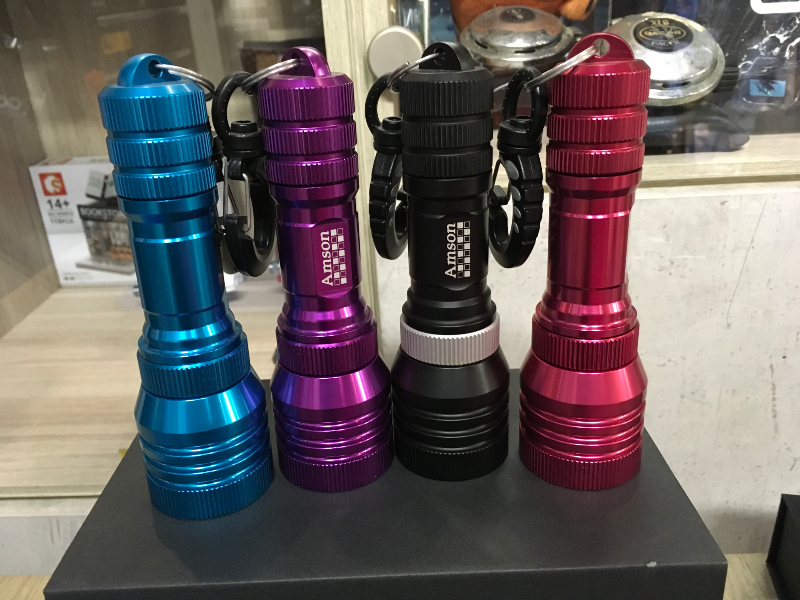 Amson AHT-501W 手電筒 1000流明