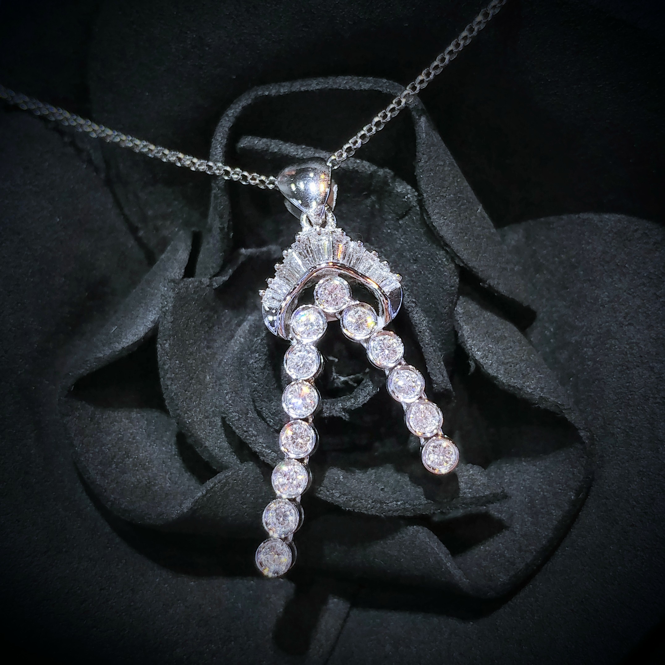 18K White Gold 0.53ct Diamond Pendent