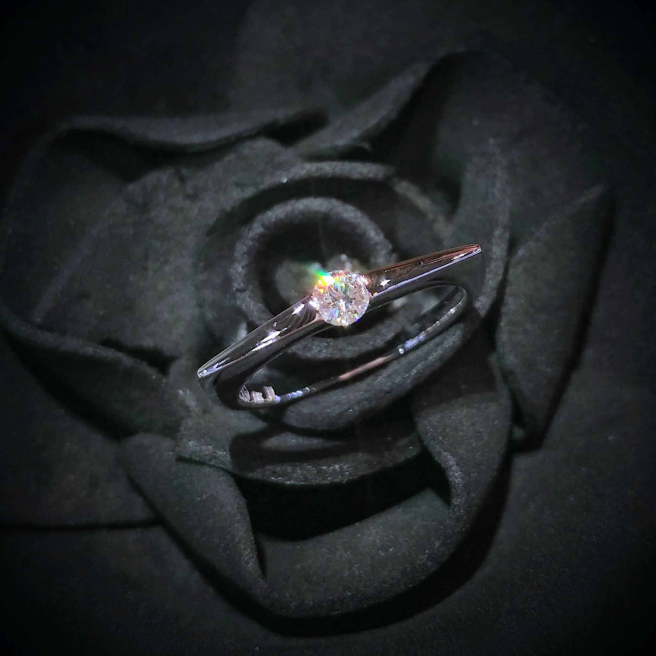 18K White Gold 0.12ct Diamond Ring