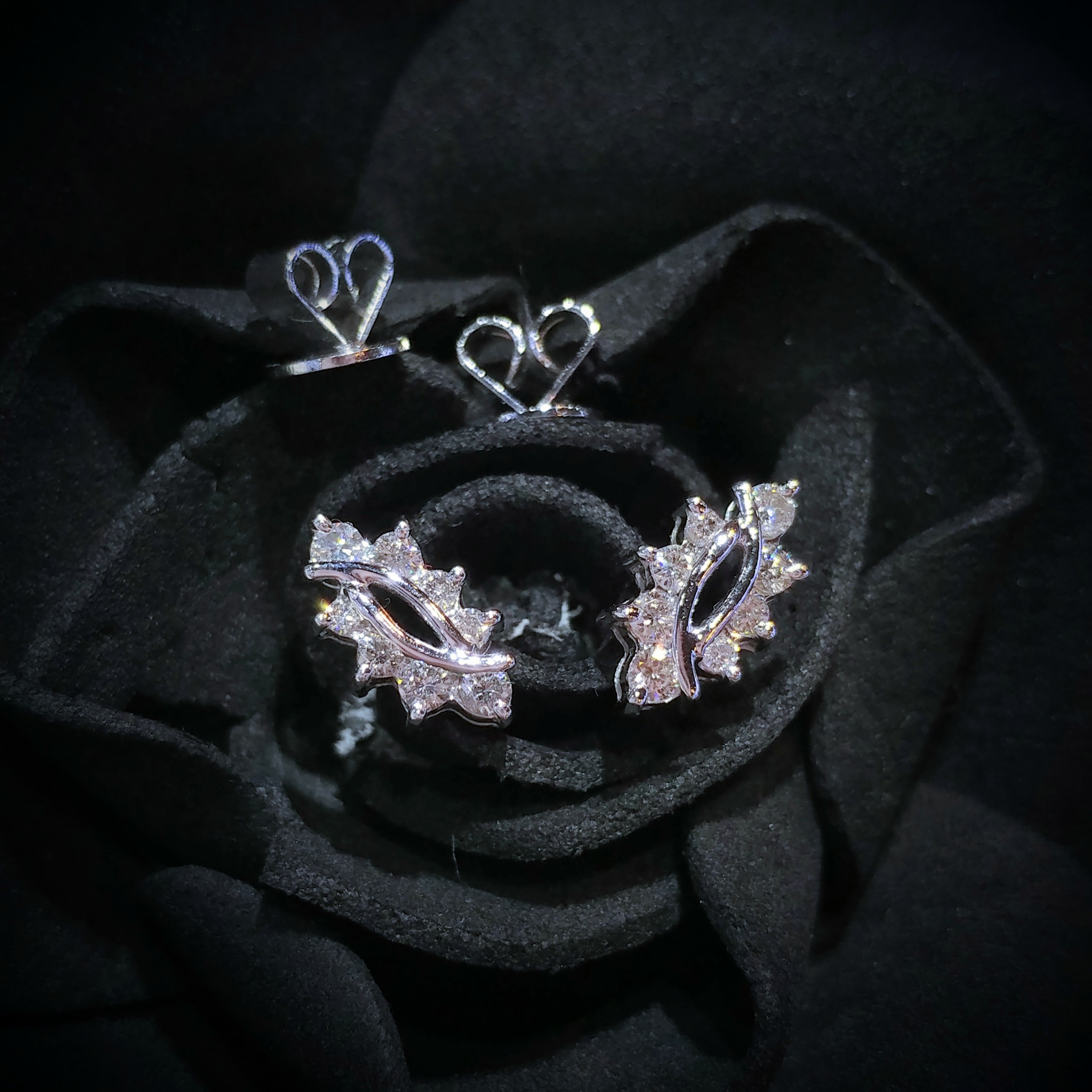 全新18K白金37份鑽石耳環