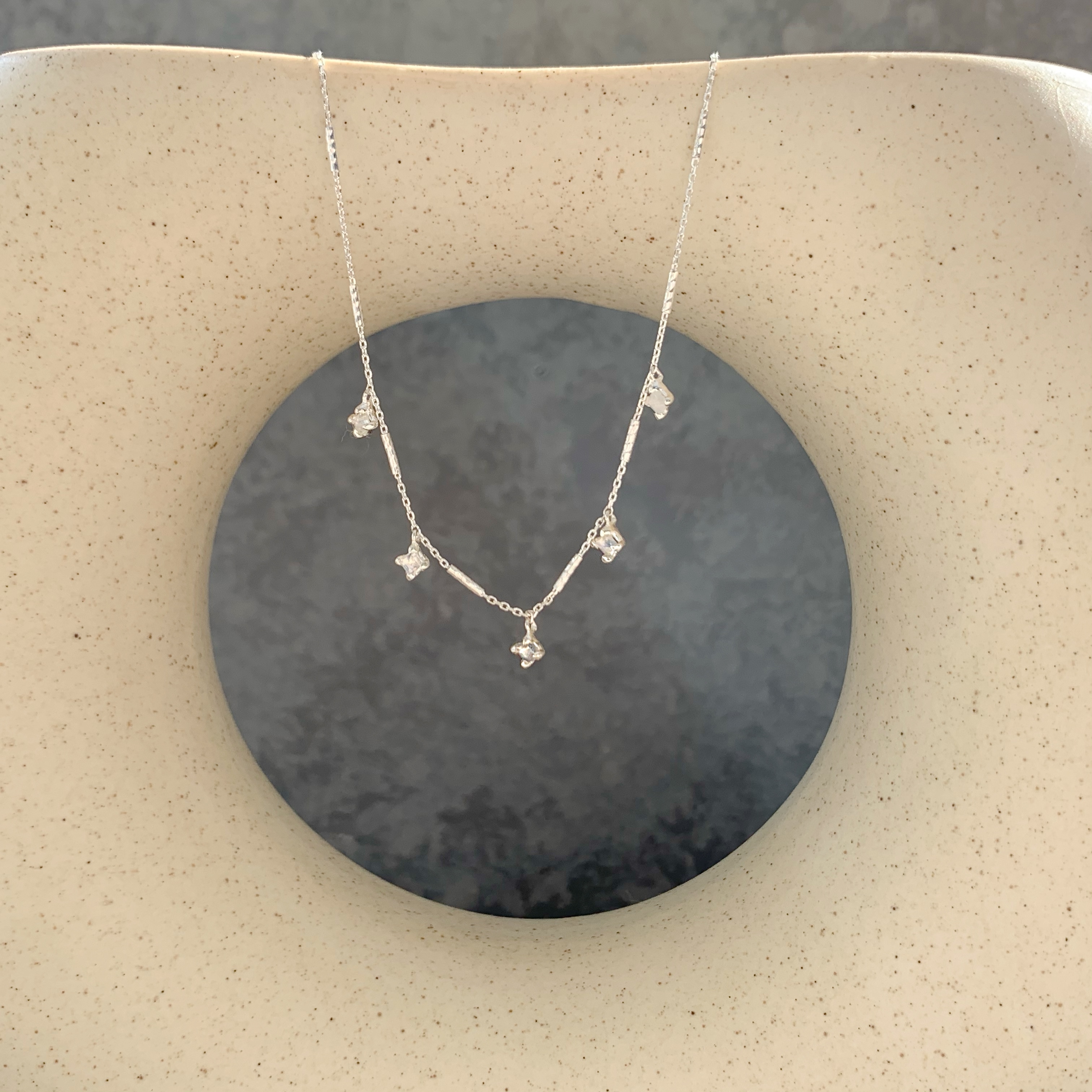 Light String月光石鎖骨鏈