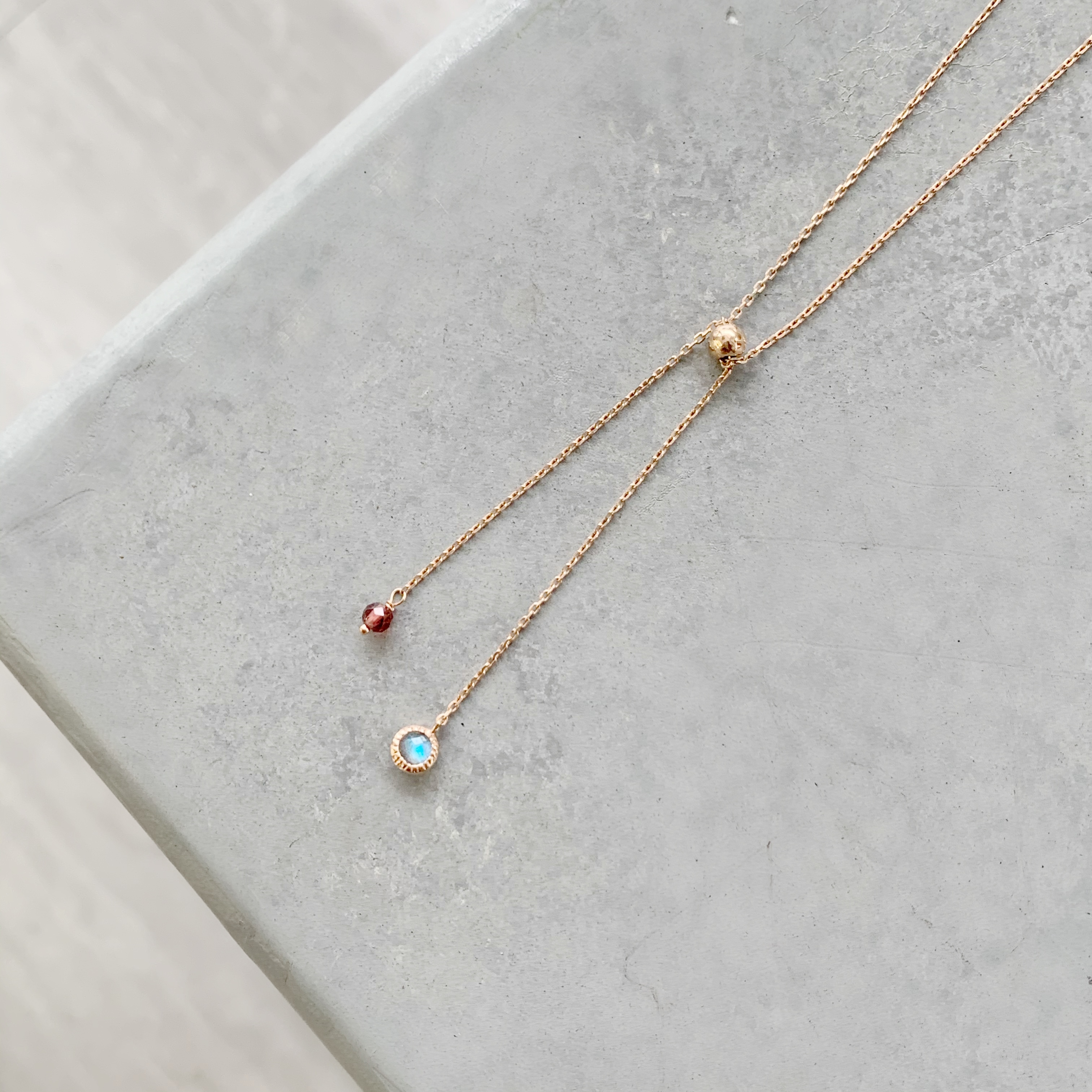 蛋糕拉長石榴小領結項鍊