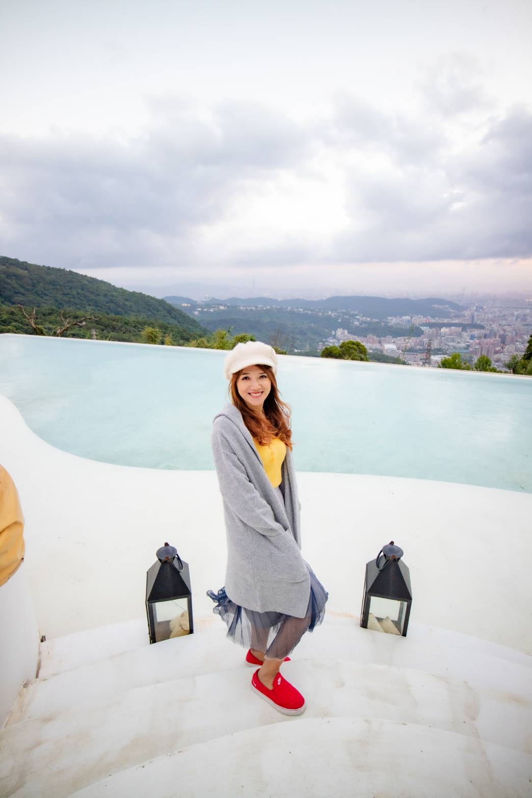 輕刷毛連帽長版針織外套-淺灰