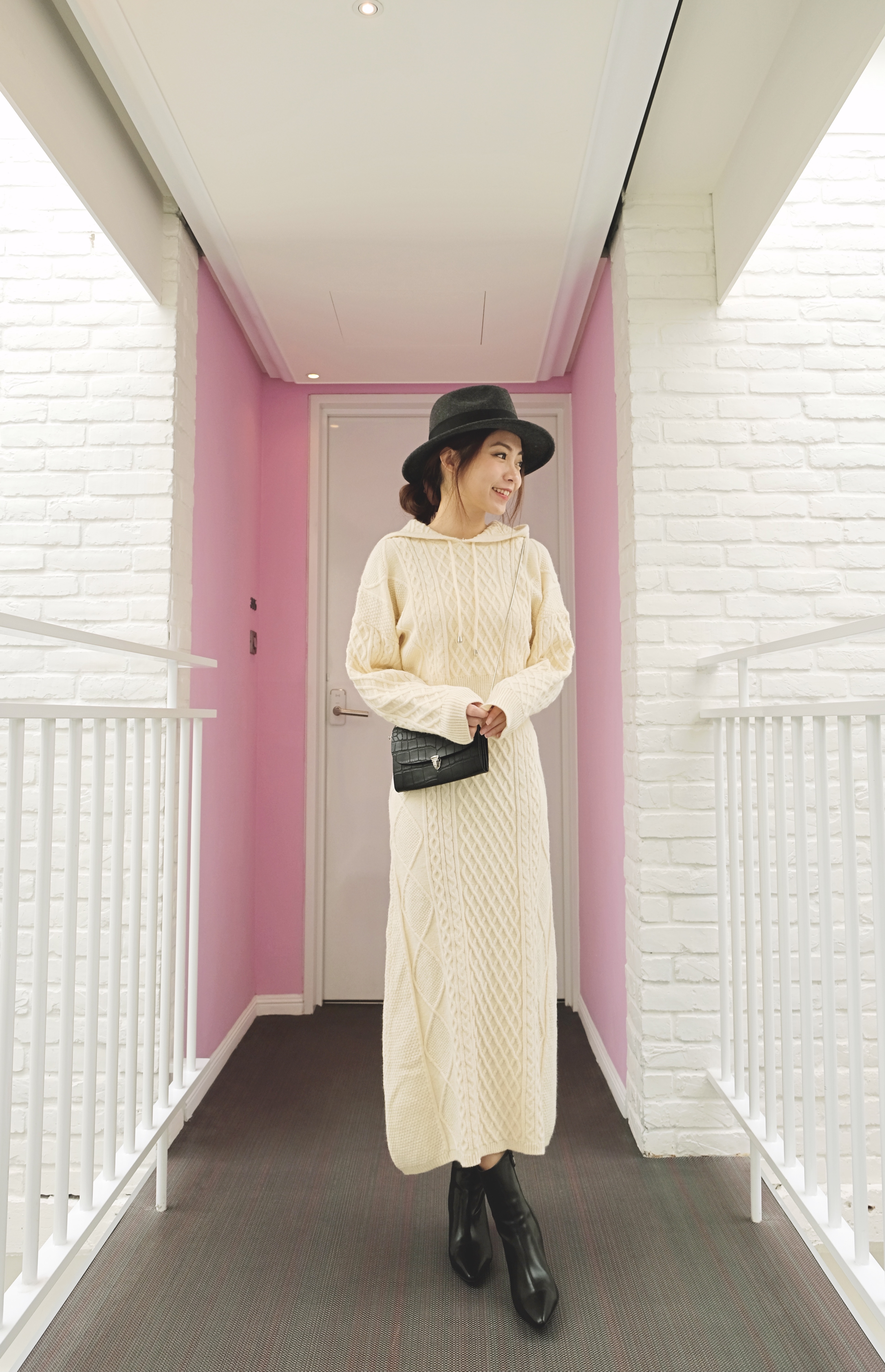 麻豆清單柔嫩麻花連帽針織set