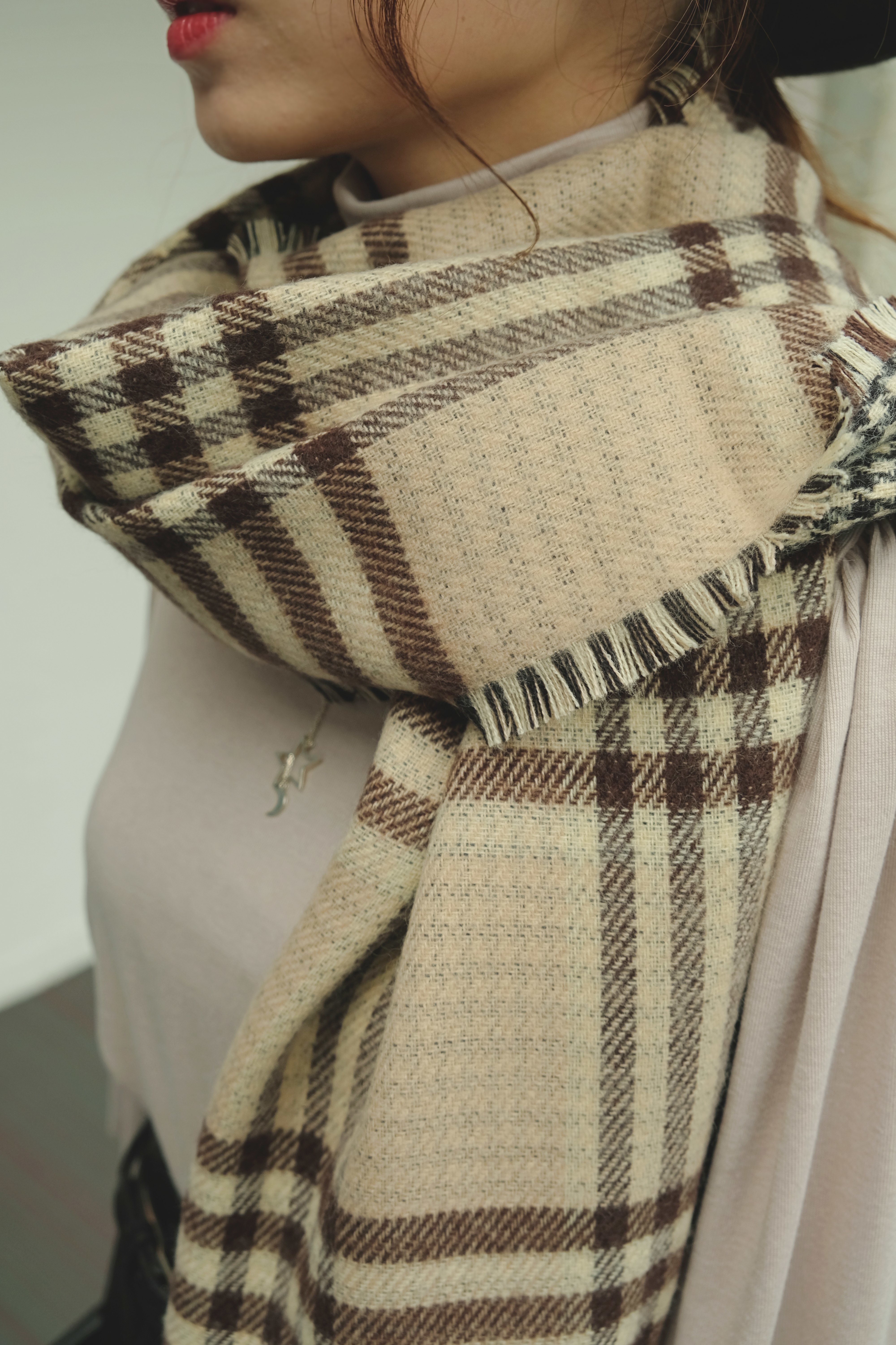 韓製質感奶茶英格蘭圍巾