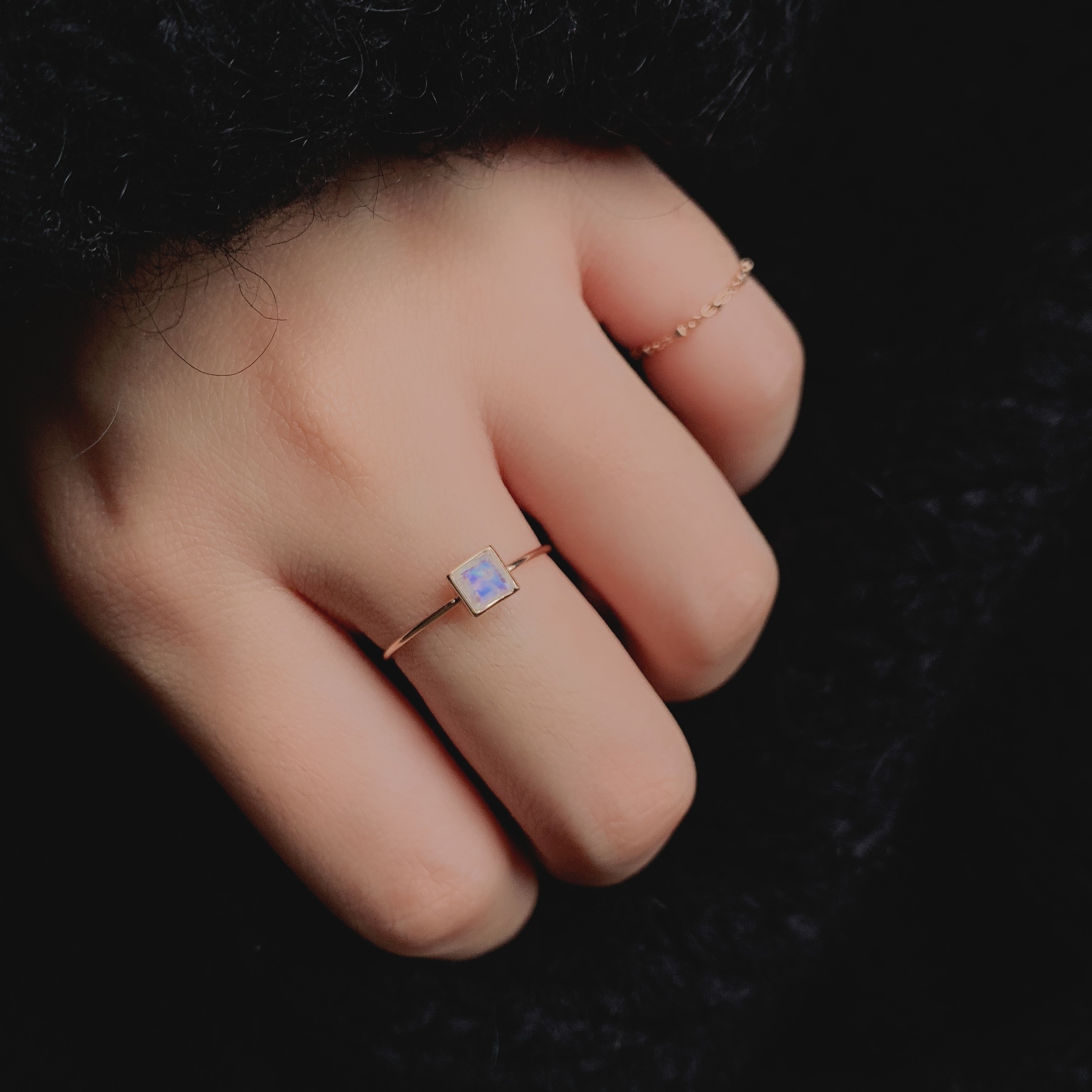 Lego正方月光石戒指