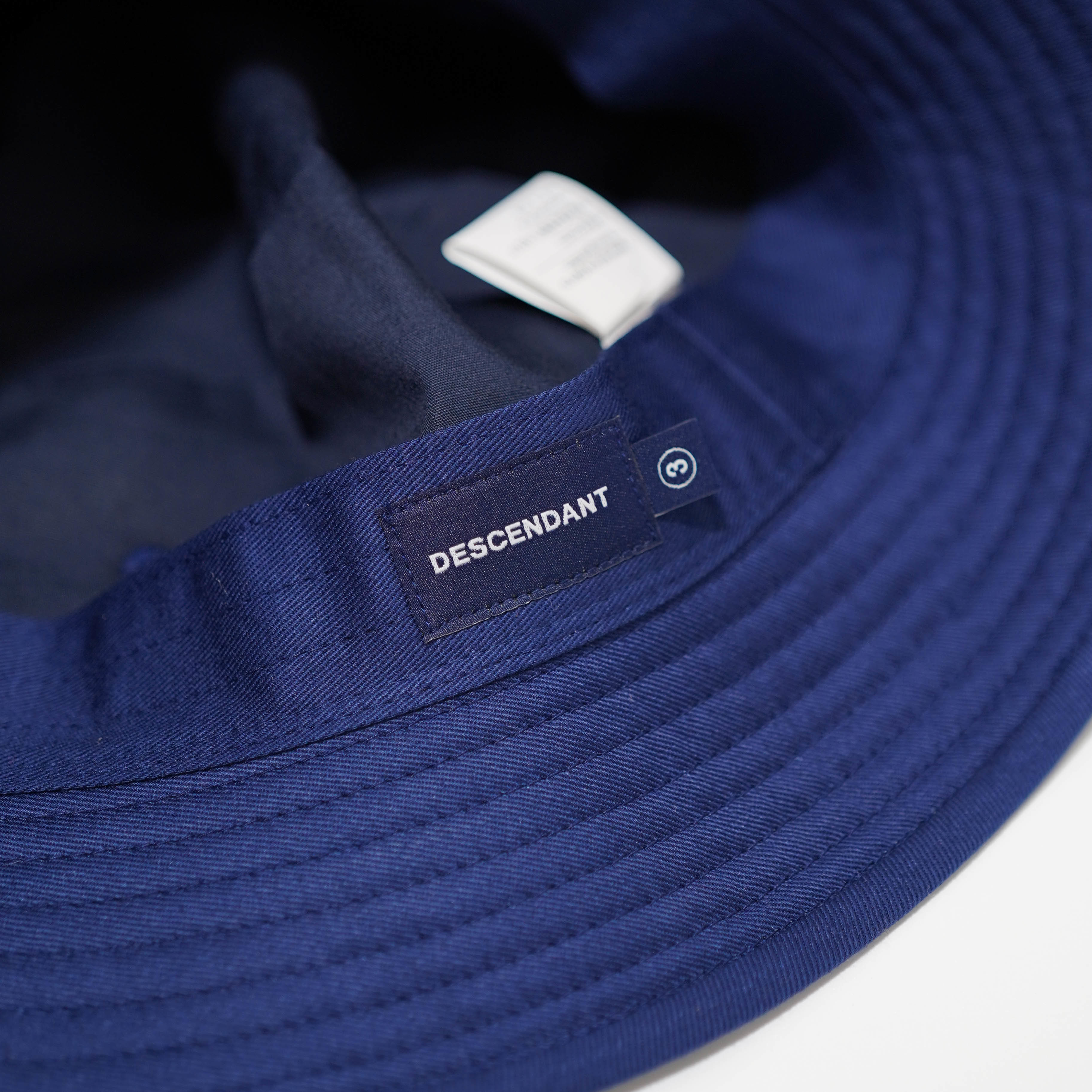 DESCENDANT SPY HOP BUCKET HAT