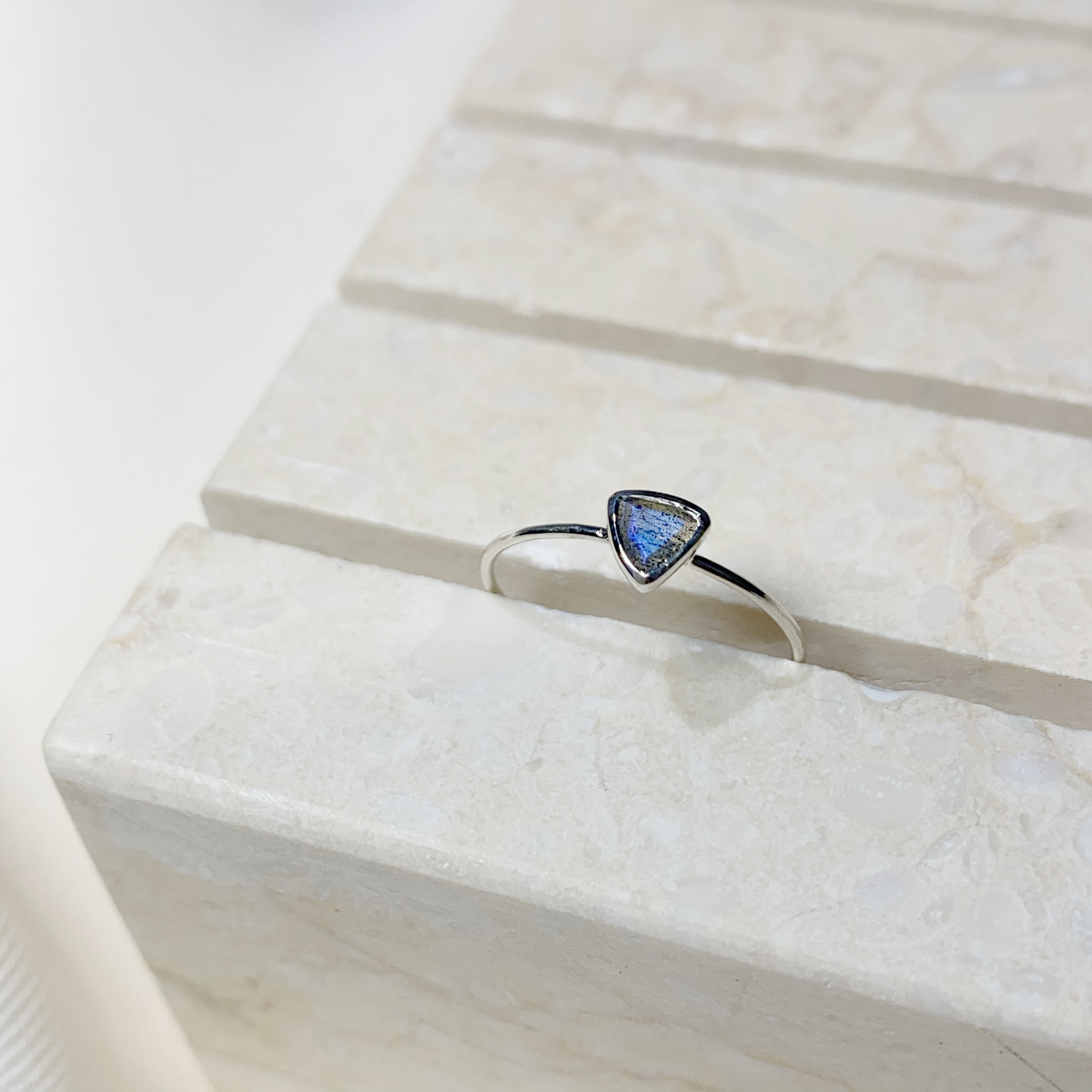 Lego三角拉長石戒指