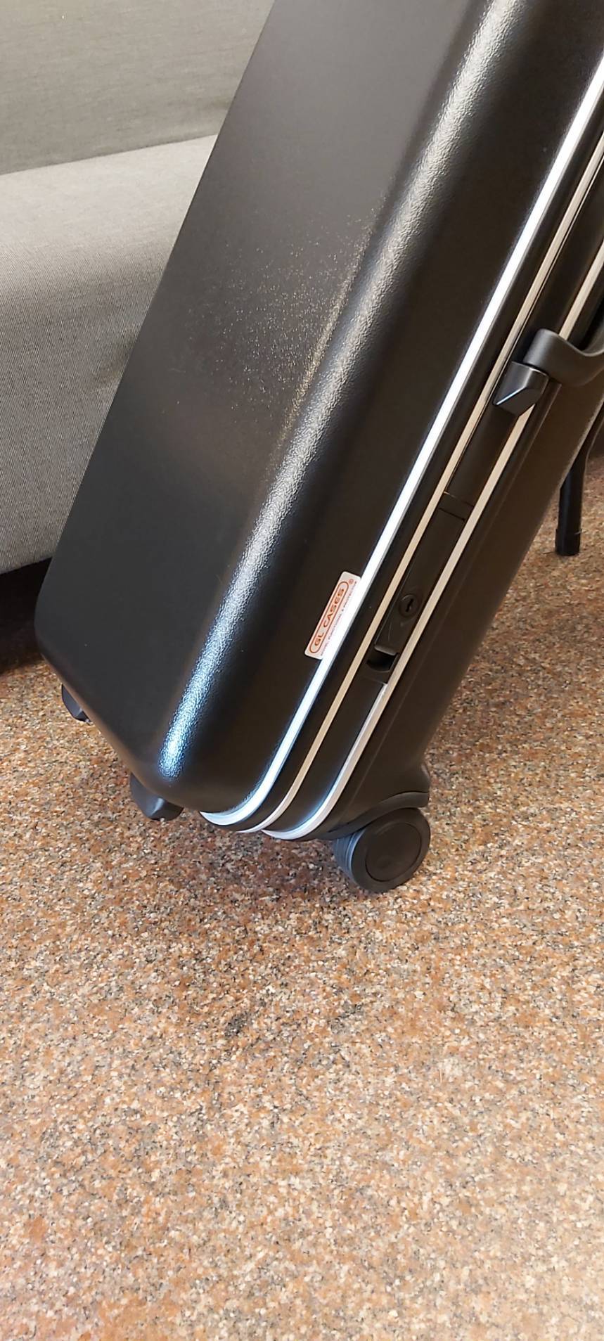 輪式次中音薩克斯風收納盒 Case 黑色款 (可上鎖，附鑰匙&字母貼紙) 第 6 張圖片｜三峽銅管 / 管樂